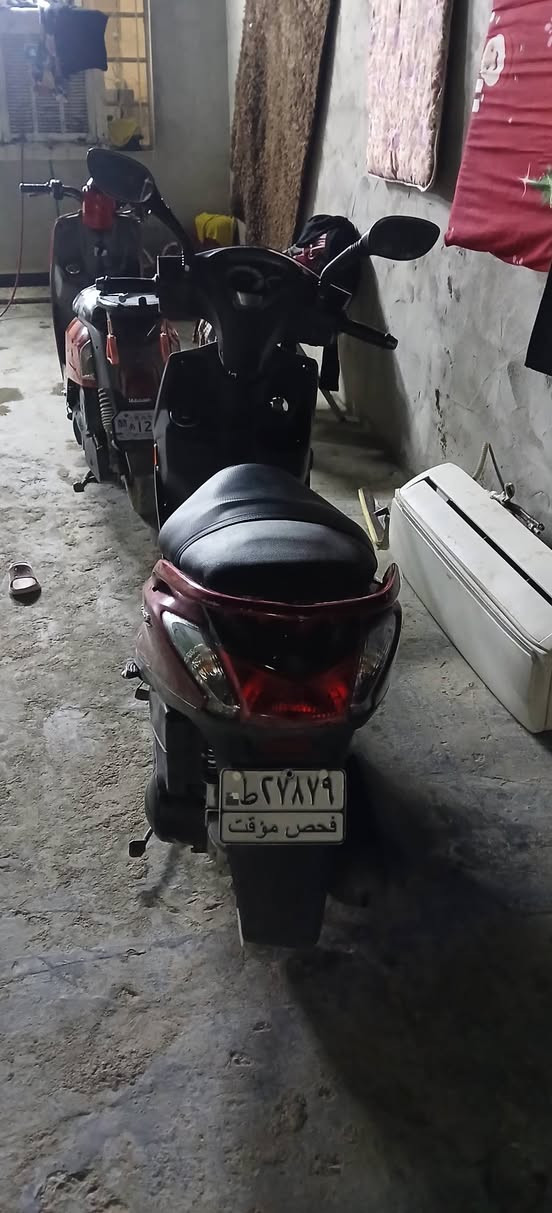 دراجه اكزز حديث للبيع بيه نقص بس الكفر الامامي ***********
