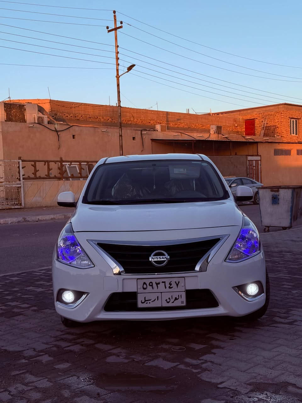 السعر ٨٧ قفل كلش من الاخير
السلام عليكم نيسان سني هندي  ٢٠ ماشية ١٥٥الف السياره بيها جاملغ خلفي بي ضربه يعني معجون وصبغ ولباب الوره شوي بي صبغ ولجاملغ الامامي مال صفحة السايق مبدل وطرف البنيد وطرف الباب ع كد النرماده هم بيها معجون وصبغ يعني ربع البنيد وربع الباب مال السايق صبغ وبيها بارد قليل بل صندوق اثر ضربه خفيفه. المكان البصرة شط العرب الجزيرة باب الهوى التواصل ***********.
