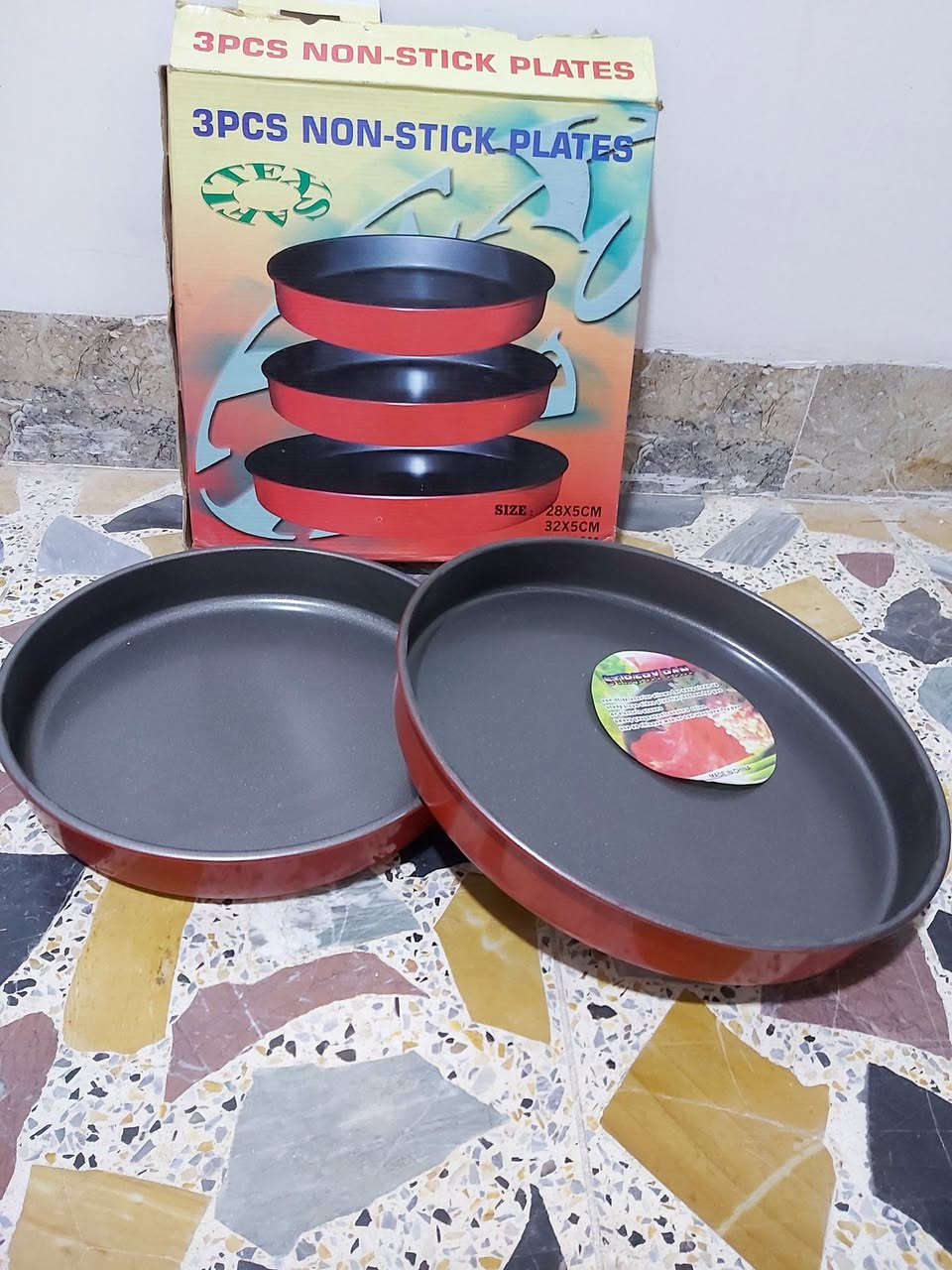 للبيع الاتصال على *********** 
طشت المنيوم للعجين ب ٨ الاف 
سطل كبير الحجم لكبس الطرشي والمخللات ب٤ الاف 
حمالة مواعين كبيرة ب ١٠ الاف عربة مسواق ب ٨ الاف 
قطاعة بصل ب ١٥ الف   
تبسي عدد٢ جديدة ونظيفة ب ٢٠ الف
