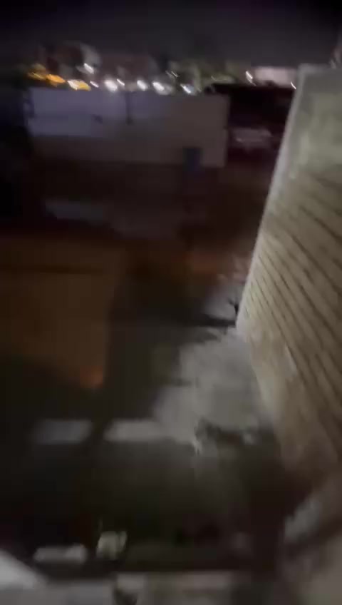 مشتمل ١٠٠ متر الايجار 🏡

مقابيل تشجير 🛤️

يحتوي على مدخلين 

غرفه نوم صاله مطبخ خدامات 

بيت جاهز السكن بناء 🚧 حديث.  

موقع حي جهاد- بل امانه 

الاستفسار اتصال 

📞 ***********
