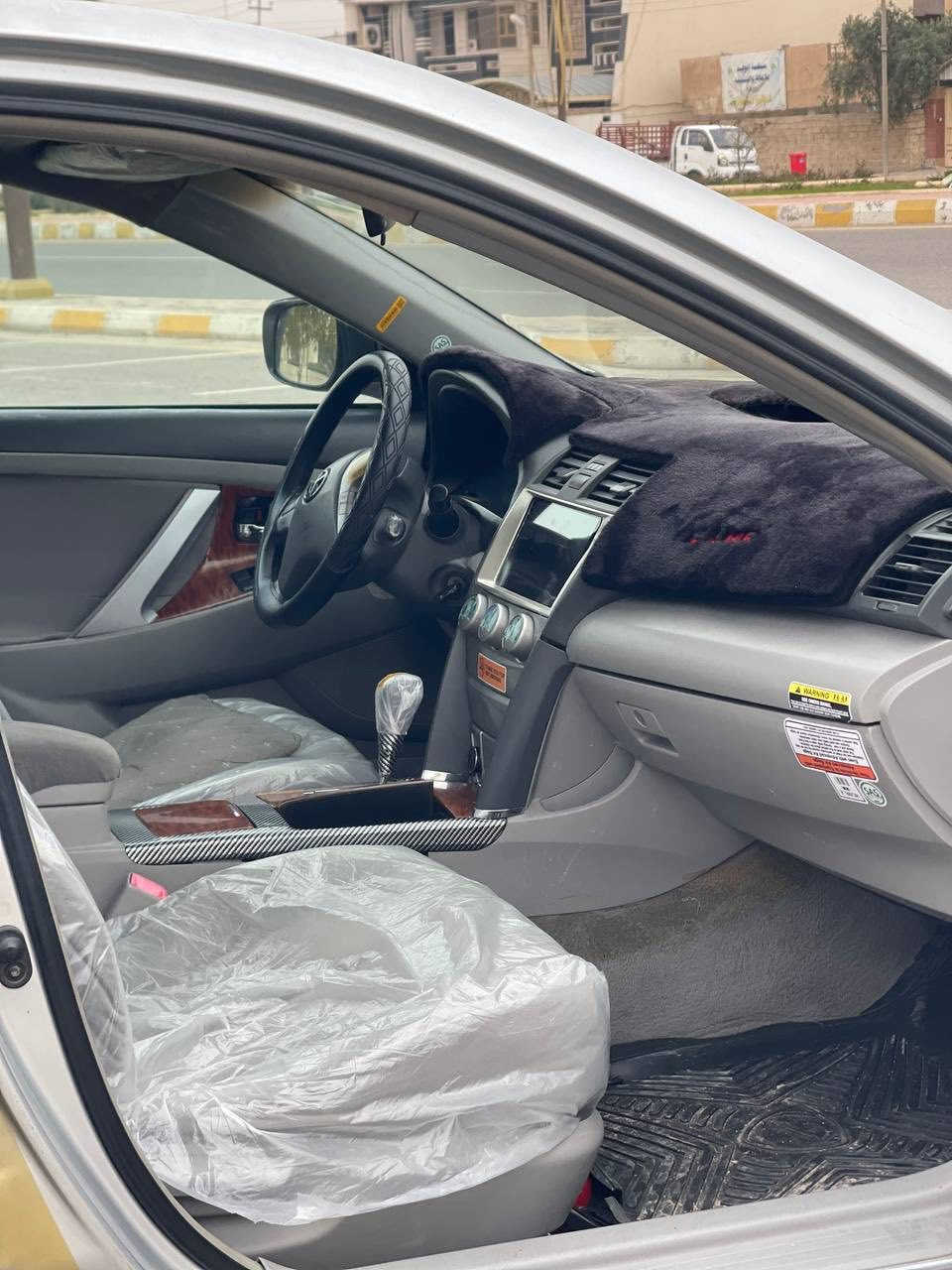 السلام وعليكم للبيع كامري خليجي موديل7 موصفاتGLX عدا البرده الخلفيه 
ملاحظه : (كلشي كاتب تفاصيل كامله+ اقره يلا تتصل مو دكلي هم شبيه كلشي كاتب)
السيارة محزم + تبديل جدر السبير فقط من جوه مكفوله شواصي لغود قماره مملعوب بيهن اكفله من تجيه وگلبه 
السيارة جاهزه من اي نقص من ايدي لشارع 
محرك: مكفول من تنقيص وتبخير وناعم كلش مابي عيب 
كير : مكفول مابي اي عيب الحمدلله
كهربائيات السيارة شغاله كله مملعوب بيهن تبريد تدفئه شغاله صدر امامي خلفي جاهز تايرات كذلك سيارة مابيه نقص زنون شمسي اصفر سيارة ناعمه كلش
لاتصال/***********
السعر/83وبي مجال👌
