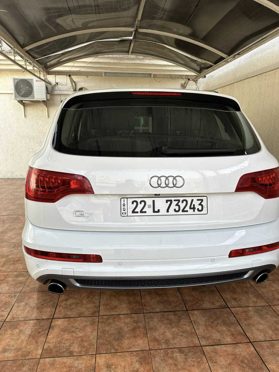 أودي Q7 موديل 2015 جديدة خليجية وكالة أربيل S لاين يعني فول مواصفات 6 سلندر سوبر جارج ماشية 188 الف كيلو والسيارة مكفولة.  ورقم أربيل وبأسمي مكان السيارة بغداد الكرخ *********** /السعر 185$ ورقة
