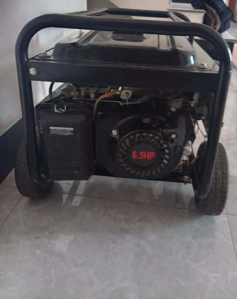 سلام عليكم 

مولد 10امبير جديد لك سعر 300وبي مجال 

بلازمه حجم 32.  سعر 120وبيهه مجال 

. سبلت طن ونص نقص غاز فقط سعر 320وبي مجال 
المكان النساف البعلوان 
... اي استفسار اتصل عل رقم 👇👇
***********
