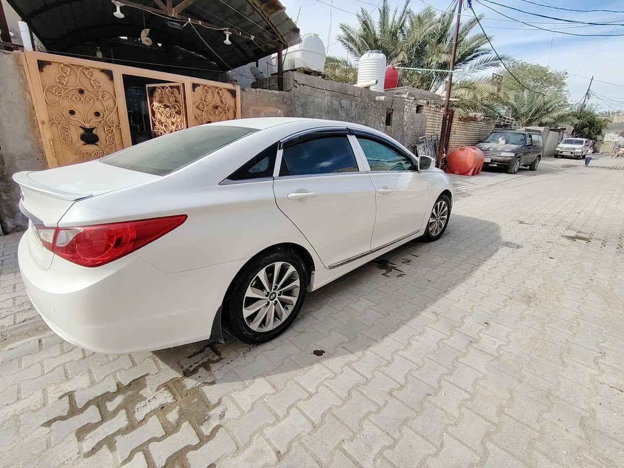 السلام عليكم سوناتا 14 خليجي كفاله عامه ستخدام شخصي سياره حيل جديده ماشيه 140 رقم بغداد بسمي دولي مكفوله من كلشي  مكينه 2400 دوش مامفتوحه مكفوله ثلاث انضمة قياده شفتات وعادي وأيكو تقليل وقود كشن كهربائي تبريد قطعتين كامره حساسات بلادي وكامرة حوادث حديثه خلفي وأمامي مري قلاب شفط سبير ما نازل
مكاني سماوه مركز المدينه نعتذر عل خاص 0780 3694698
