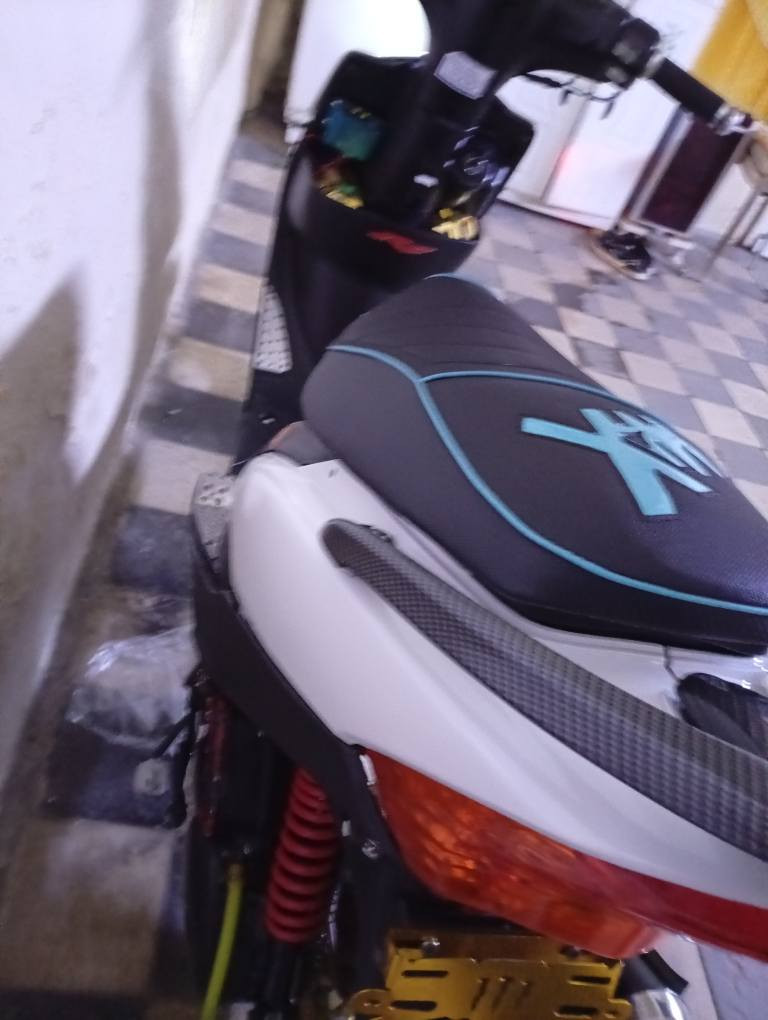 سلام عليكم ماكس عدله  للبيع اي عيب مابي كافر تجاري بس فول نضيف دراجه فولل رياضي سعر  700بي مجال للطيبين دراجه اي عيب مابي بشارط انطيك و كلج رياضي همين مكينا 55 سلف 49.       *********** كركوك, العراق
