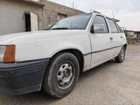 كاديت للبيع موديل ٩١
رقم جديد سنويه جديد 
كاربون مسجل 
سيارة صبغ عام 
تويار جديدة
المحرك بي صرف 
الكير شرط 
كهربائيت كلها شغاله
عنوان /دهوك /فايدة 
السعر ٢٧ مجال بسيط
*********** تلعفر
