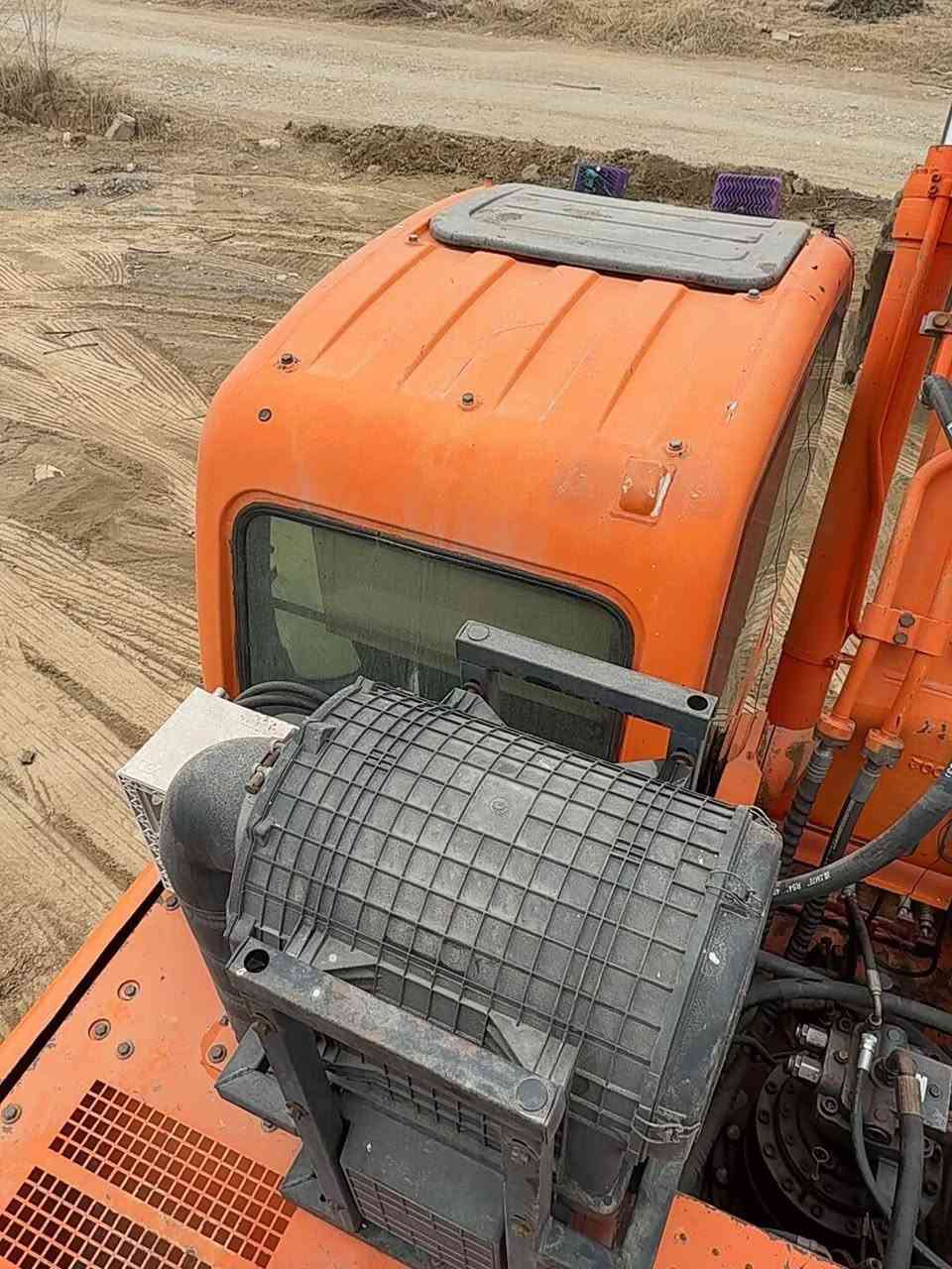 DX300 
Very good quality, no exhaust gas


**إذا كنت صاحب هذا الإعلان وتريد حذفه لأي سبب، رجاءا أرسل رسالة إلى الدعم الفني**