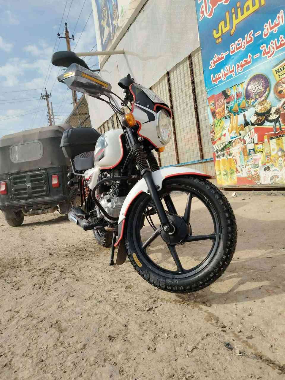 سلام عليكم درجه البيع رقم وسنويه جديده درجه مكفوله كشر ومكينه تحوي شوكت متريد درجه بسمي ***********
