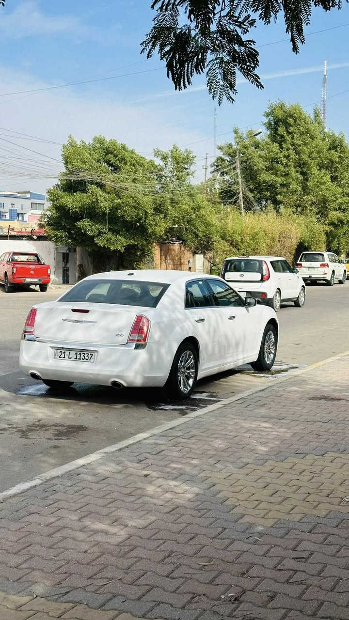 سلام عليكم اوبامه للبيع 2012خمس مواصفات جاملغ فتح فقط بدون صبغ بدون دواخل 193وبيه مجال جاهزه للاخير***********
