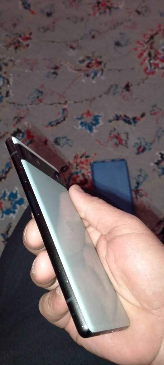 سەرەتا سڵاو مۆبایلی گۆگڵ 6a بۆ فڕۆشتن کەپس نەکراوە تەنها تەنیشتەکانی نوقتە نوقتە شوختی هەیە مۆبایلەکە زۆر خاوێنە زاکیرە 128 ڕام 6 نرخی 140 و کەمێک مەجال لە هەولێرم گەیاندنم نییە أربيل, العراق


**إذا كنت صاحب هذا الإعلان وتريد حذفه لأي سبب، رجاءا أرسل رسالة إلى الدعم الفني**