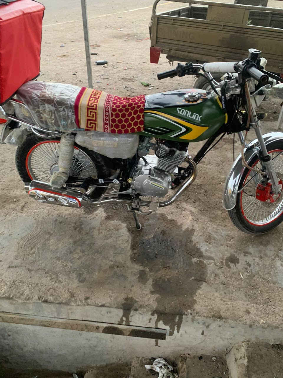 دراجه تايكر موديل 24 شكل ال25
دراجه مامفتوح برغي بيها كله شغال صلنصه رياضي 
كهربائيات كله شغاله ب650 وبي مجال قليل
*********** مكاني مجمع الدور
