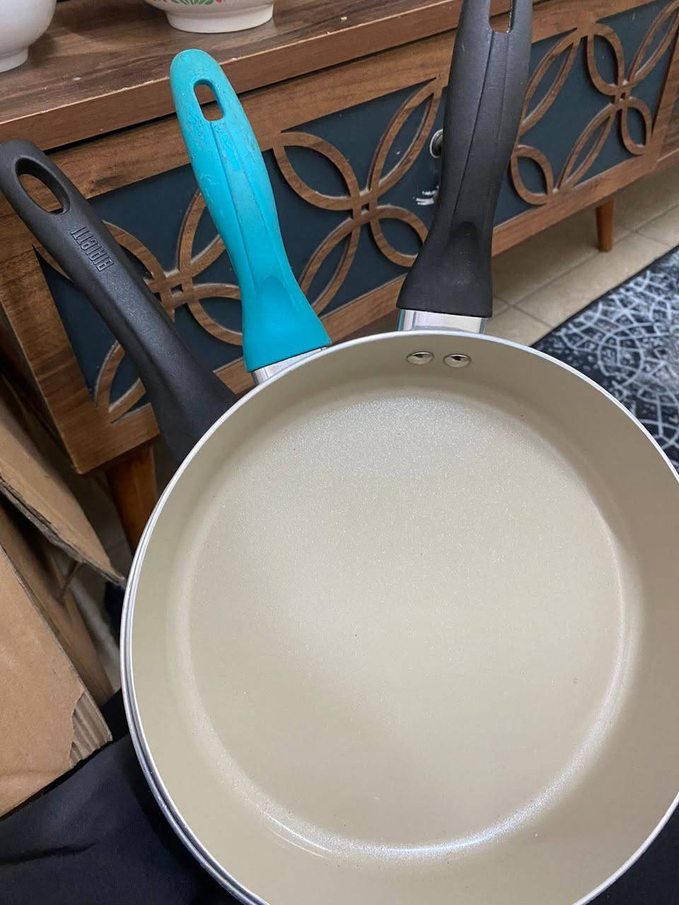 كل القطع علىيها تخفيضات


**إذا كنت صاحب هذا الإعلان وتريد حذفه لأي سبب، رجاءا أرسل رسالة إلى الدعم الفني**