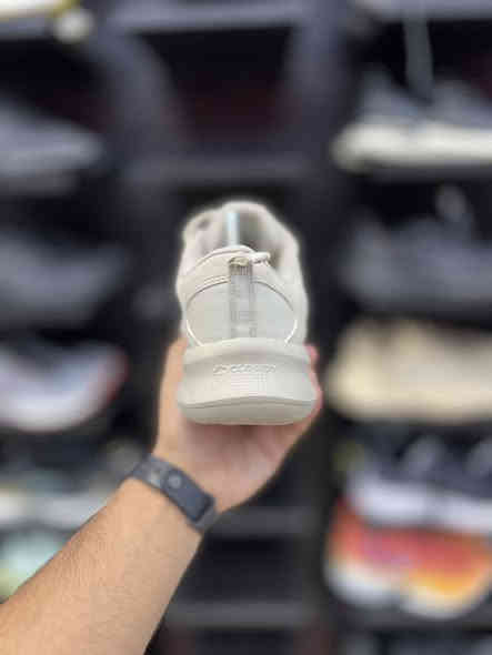 ماركة ERKA
طبي خفيف
قياس 43
السعر 20
نضافه 95‎%‎
العنوآن نجف ملحق الروان 
توصيل 🚚 محافظات 6 داخل النجف3 
*********** واتساب
