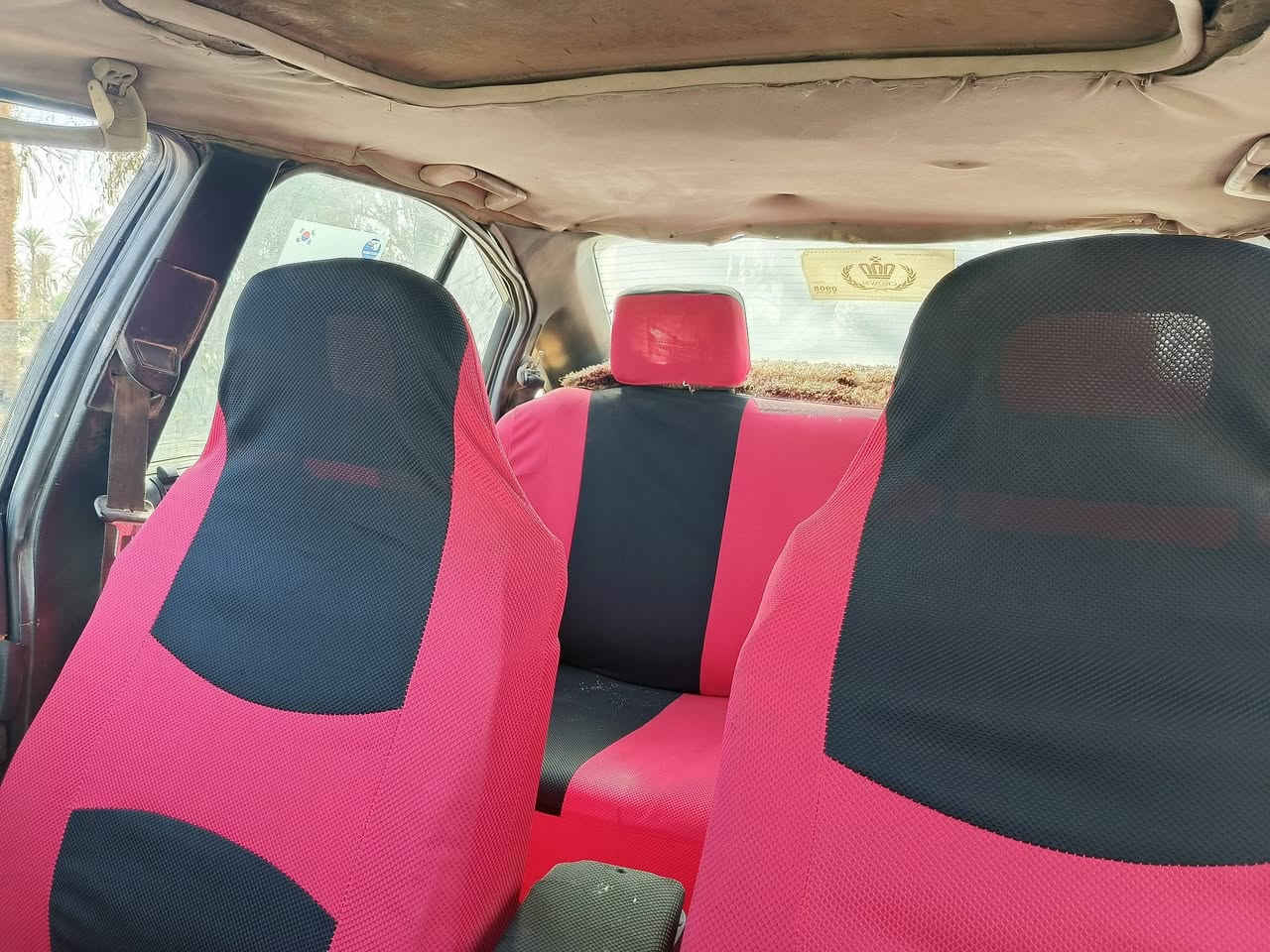 سلام عليكم وبل البيع سياره مكينه وكير مكفولات تايرات جدد حداديه تعبانه سياره مال جناي وعلي سعر ٢٢وبيها مجال رقم ***********
