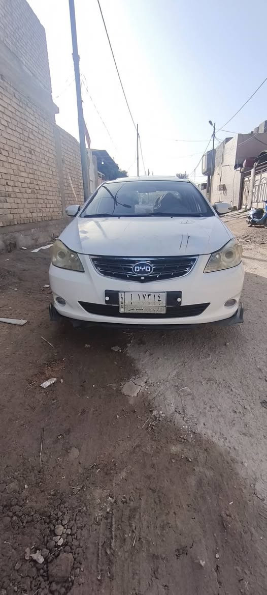 السلام عليكم بي اي دي
مديل 13 كير عادي 
مكينه حداديه تخم تاير عينه وصينيه مشط جديد بور بس الكير اول نمره تفلت وتريد تبدل كير سعره225 وعينه وصينيه جدد تبريد شغال ثلج هاي الصيفيه ذابله فريز وغاز بس لكيت البوري الداخل للكمبريسر راخي وطاير غازه 
دوشمه جديده السياره جاهزه على اخير حبابه بخاخات بلكات مجاول فيت بم ولف راجع كلاص بنزين  منضومه كامله بس بيهه جاملغ اليمن مفتوح وبي بارد 
والجنطه مطبعه بس 
سعر 48 وبيه مجال بصيط 
***********
