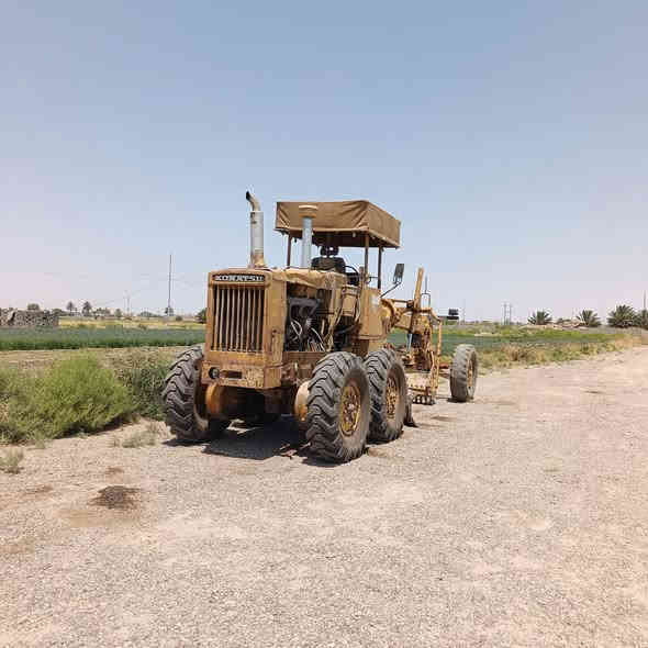 السلام عليكم اللبيع او مراوس بسياره  كريدر كوماتسو 605مرقم رقم جديدبغداد باقي بس لواحد  كريدل ماشالله عليه كبل لشغل مكينه جاهزه حالين بشغل مضخه جديده كهربائيات كله شغاله السعر 150وبيه مجال قليل مكانه رمادي  الرقم***********
