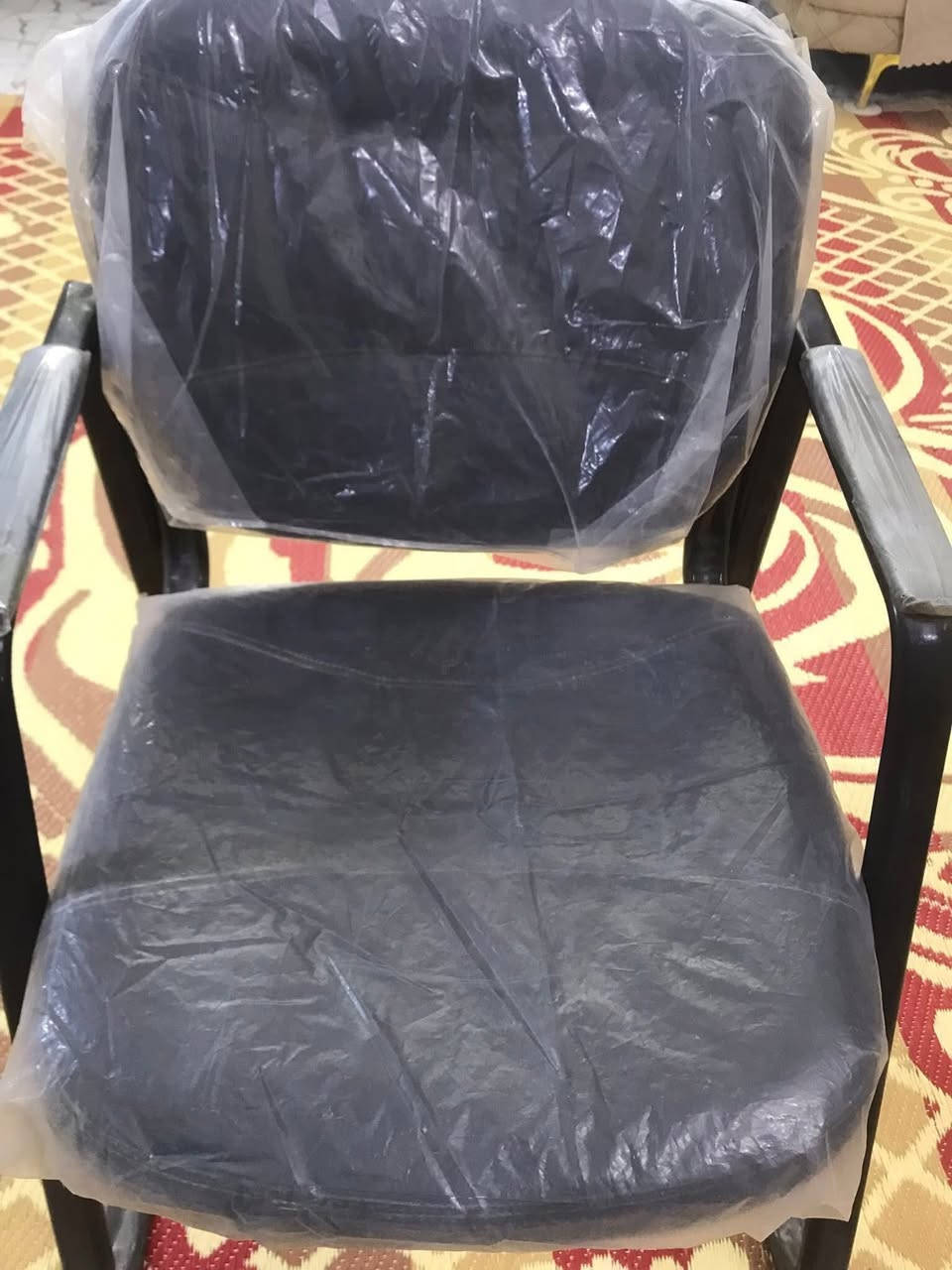 كراسي قطعة وحد السعر30 مع كرسي رحلة هم السعر25 رقم الهاتف ***********
