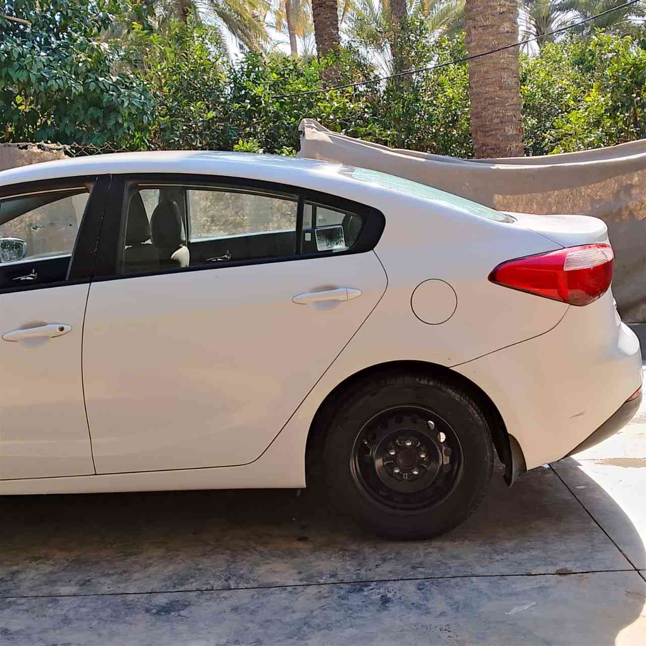 سيراتو 2014خليجي شرط التحويل محرك ١٦٠٠ شرط لاتنقيص ولا تبخير بيها 4قطع صبغ بدون دواخل شرط كفالة من اللغد والشاصي والحوض محرك كير تبريد صدر تخم تاير جديد السعر ٩٥ وبيه مجال المكان صويرة ***********
