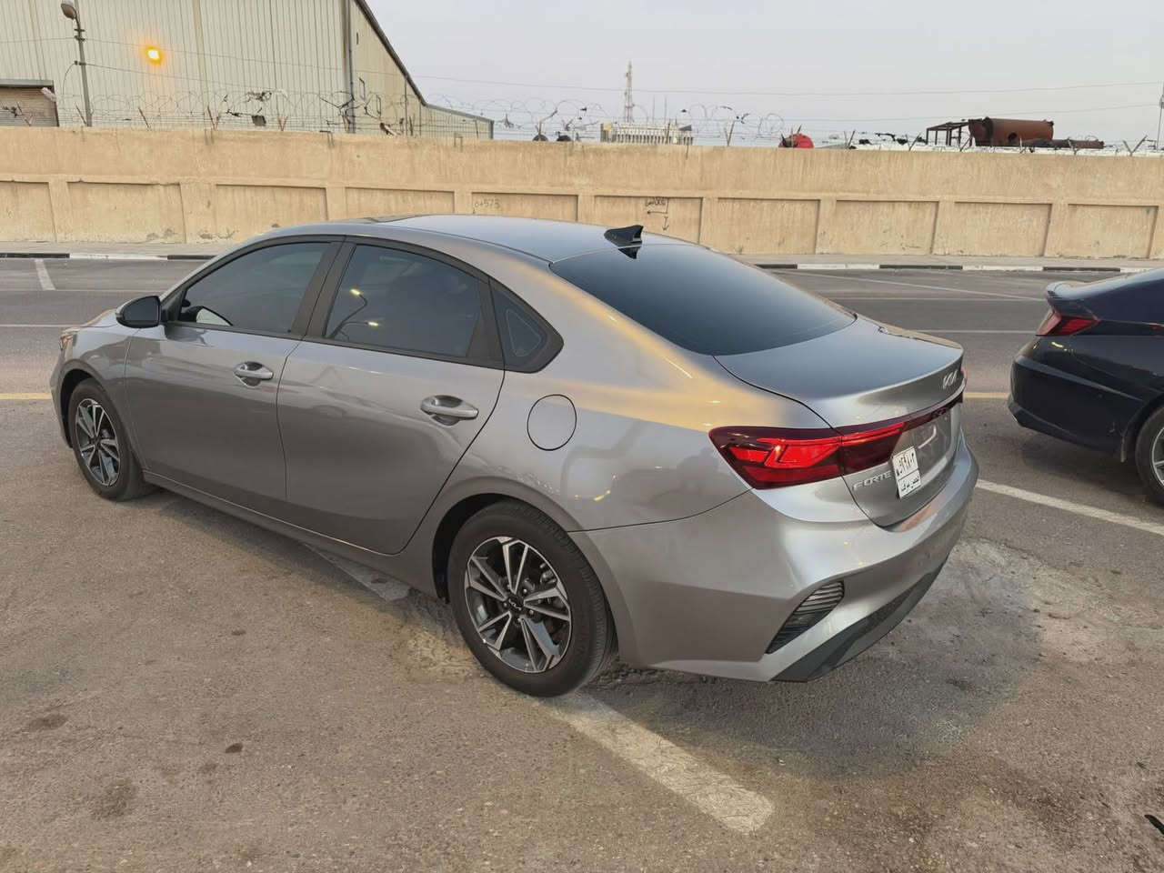كيا فورتي وارد امريكي موديل 2024
حادث خلفي نص الچاملغ الخلفي و قبق الصندوگ مبدل و تصليح بالحوض  .
ماشية 22 الف فقط . 
البارحة وصلت تستلم مرقم كامل شهداء بصرة وكالة عامة .
السعر 145 ورقة .
اي استفسار *********** .
