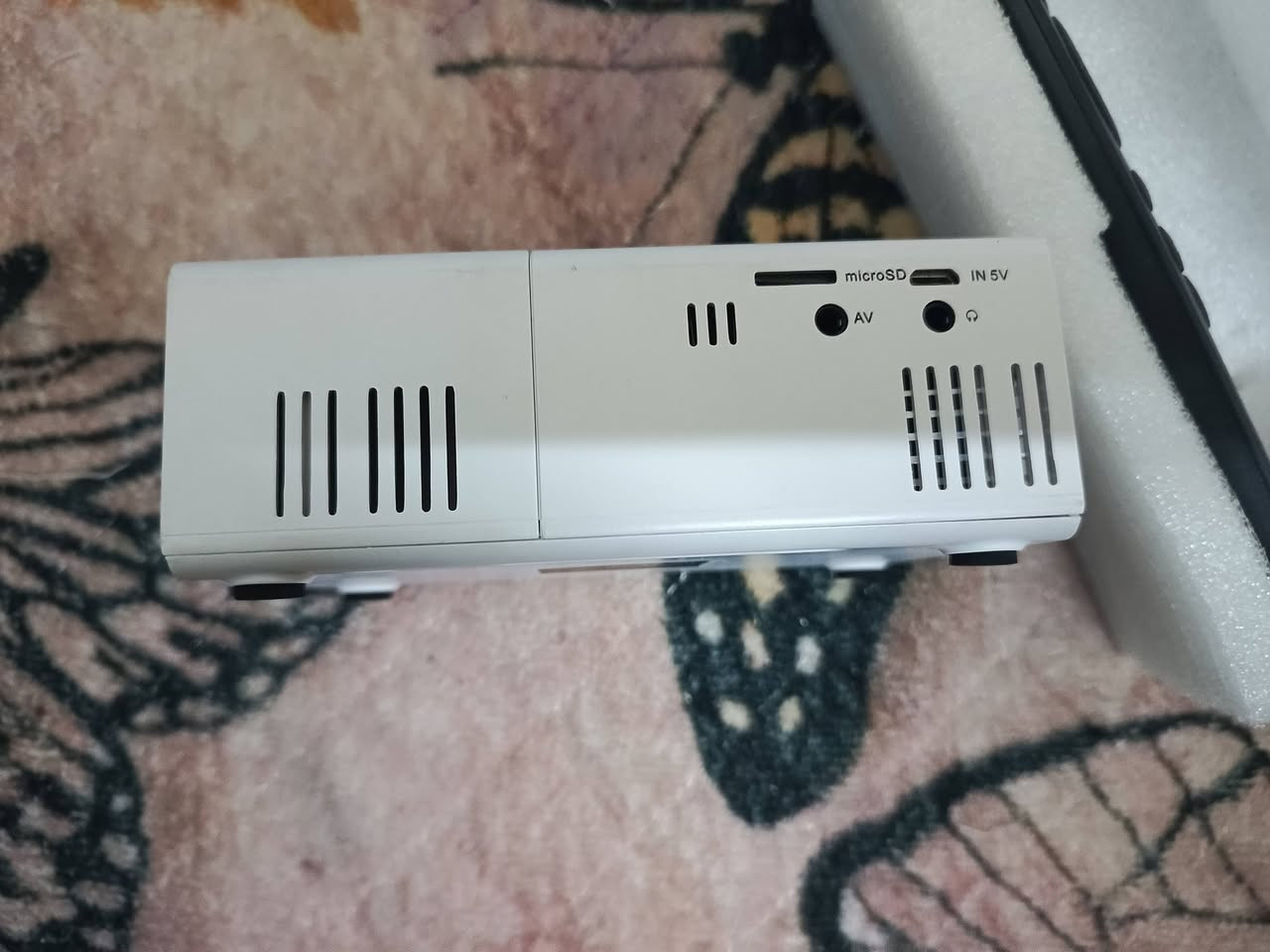 داتا شو معروفه مواصفاته مثل ما موضح بل صور
كامله محوله وريموت
متواجد خاص واتساب ***********
وعندي توصيل 5 
السعر 20 وبي مجال
