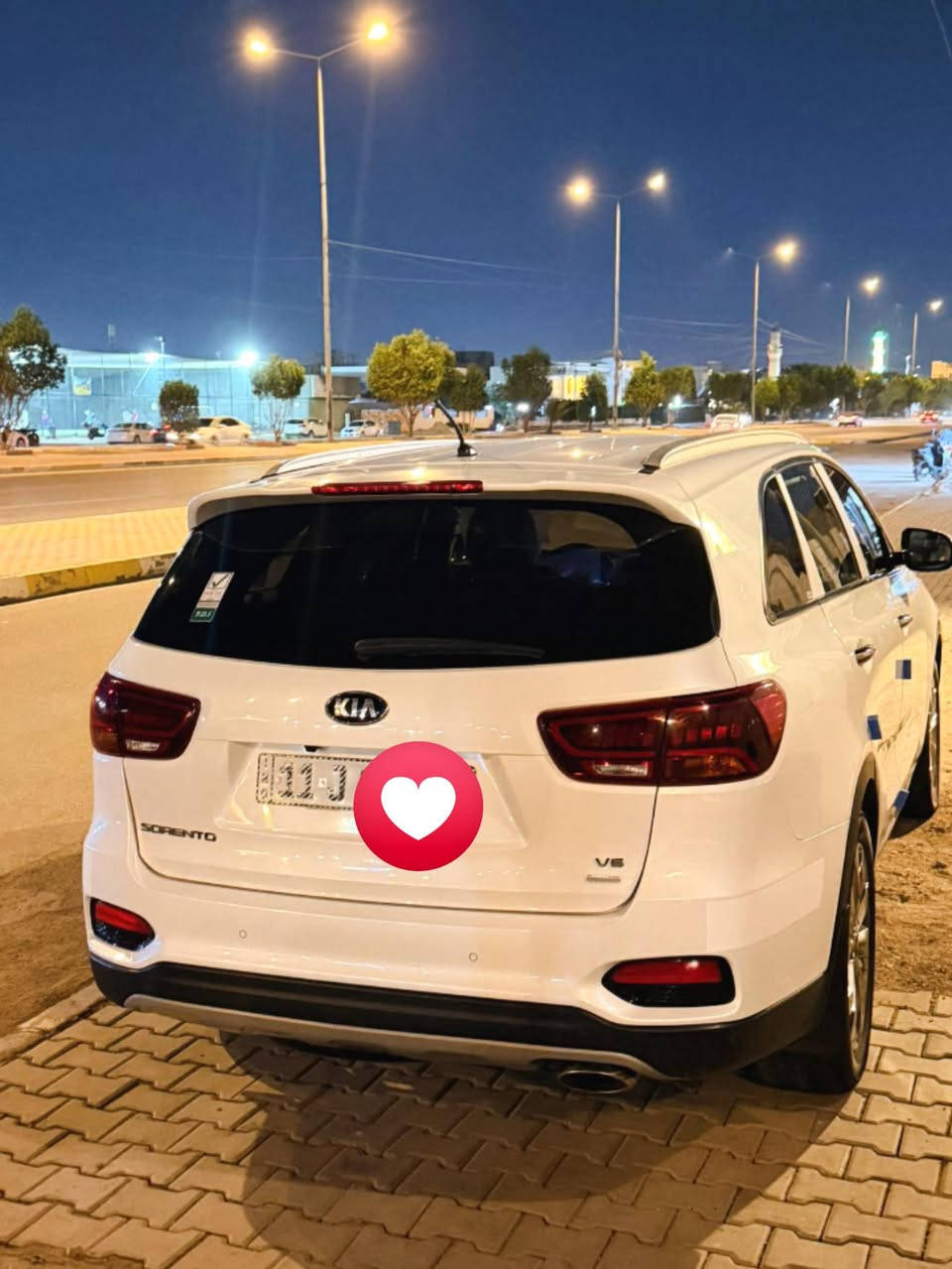 السلام عليكم
كياسورنتو موديل2019
رقم بغداد  بأسمي تحويل ثاني يوم
محرك6سلندر
7 راكب
3 قطع تبريد 
برادت بلادية
ويل ستيل كروم
مرايات مري شفط
صندوق كهرباء
شاحن واير لس
أريل جي بي أس بلادي
كامرة خلفية
حساسات أمامي خلفي
سيارة جديد 
كتلوكات الشركة بيه
ملاحضه السياره بيها تعيار بل بنيد بدون صبغ وبدون تبديل
السعر 225ورقه وبيه مجال
الموقع الرمادي شارع60
الاستفسار على راقم:***********
