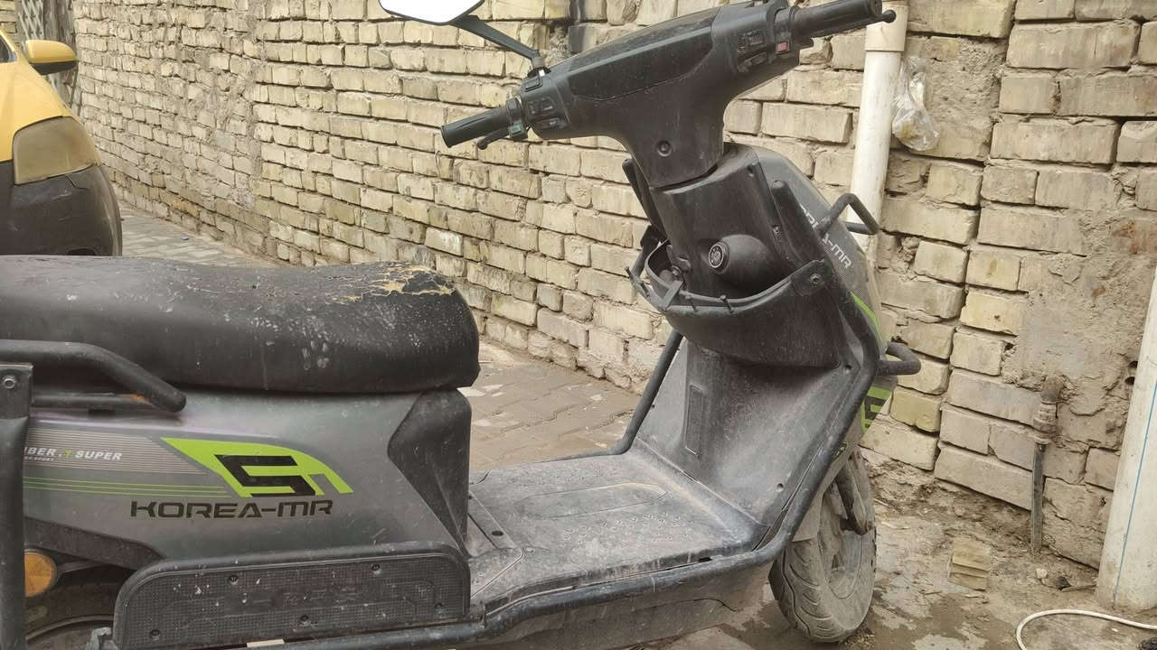 السلام عليكم
دراجة شحن 6 بطاريات 

الدراجة بطارياتهه نص عمر 

العنبار مال بريك الخلفي عاطل بيهه كون يتبدل 

وكشرهه وشكلهه كله مبين بالصور 

سعرهه 300

مكاني الشعلة 

***********
