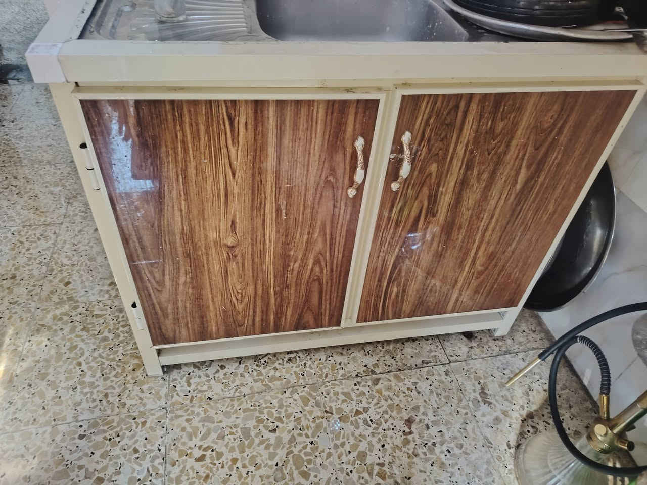 كاونتر 150قفل والتخم 200قفل مكاني الشعب قرب سوك اربع الاف ***********
