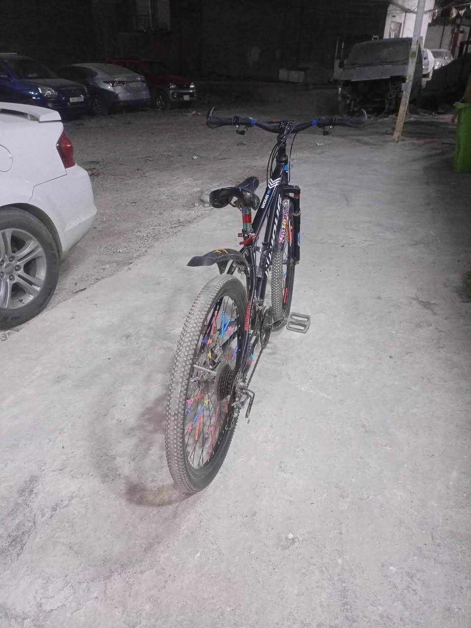 بايسكل رياضي ماركة WOUG 
بايسكل جبلي كير 7 سرع & 3 حلقات
يأتي مع البايسكل:
ضوء ليزري متعدد المهام(هورن بصوت عالي&تحذير سرقة&ضوء بثلاث أنماط)
دبلات ثنين& جنطه دبل

نقوصات البايسكل:
بريك ورا نقص&واير بريك ورا
البريك الأمامي شغال وكافي بالغرض

سعر البايسكل:      120الف دينار عراقي وبي مجال
للتواصل      ʚ *********** ɞ
☜ واتساب ☜  رصيد ☞
