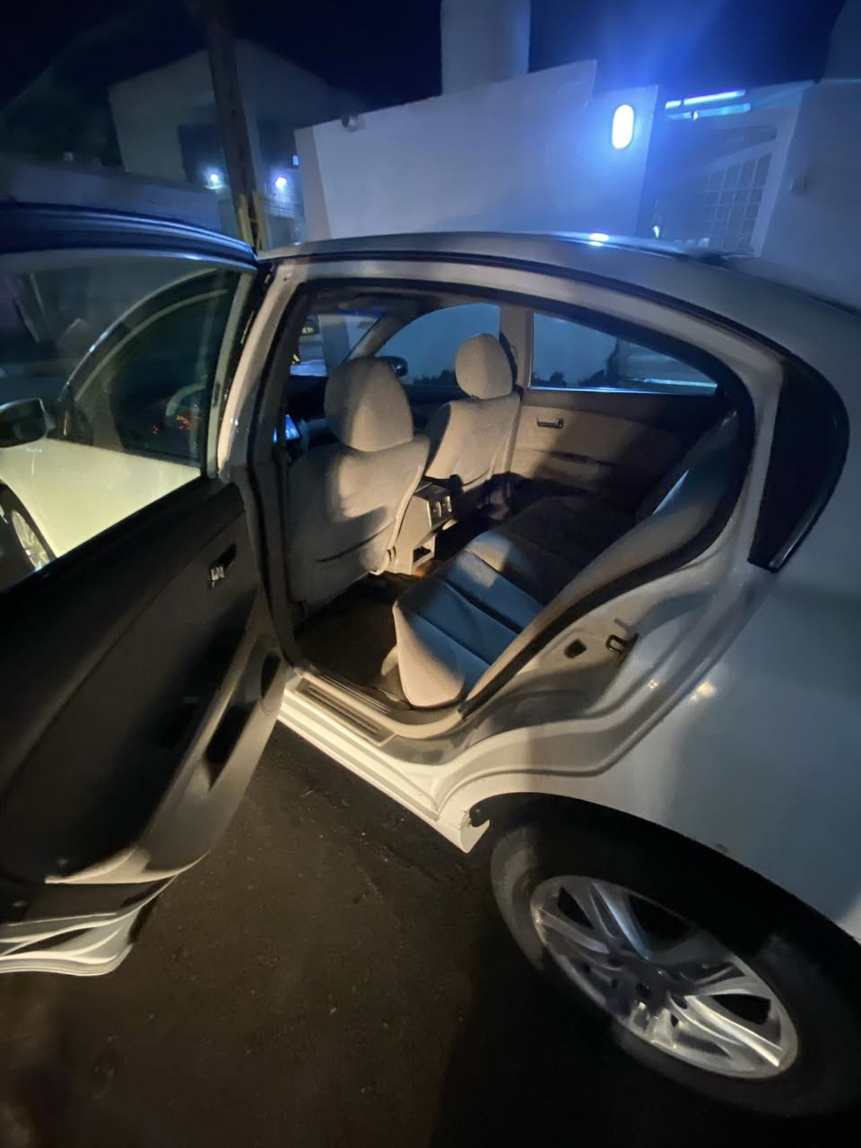 سلام عليكم نيسان التيما موديل 2006 رقم ذي قار انكليزي باسمي مداور ثاني يوم سنويه لل29 مكينه وكير محور كامري ام الجف سياره جاهزه السعر 45 مكاني ذي قار الشطره ***********
