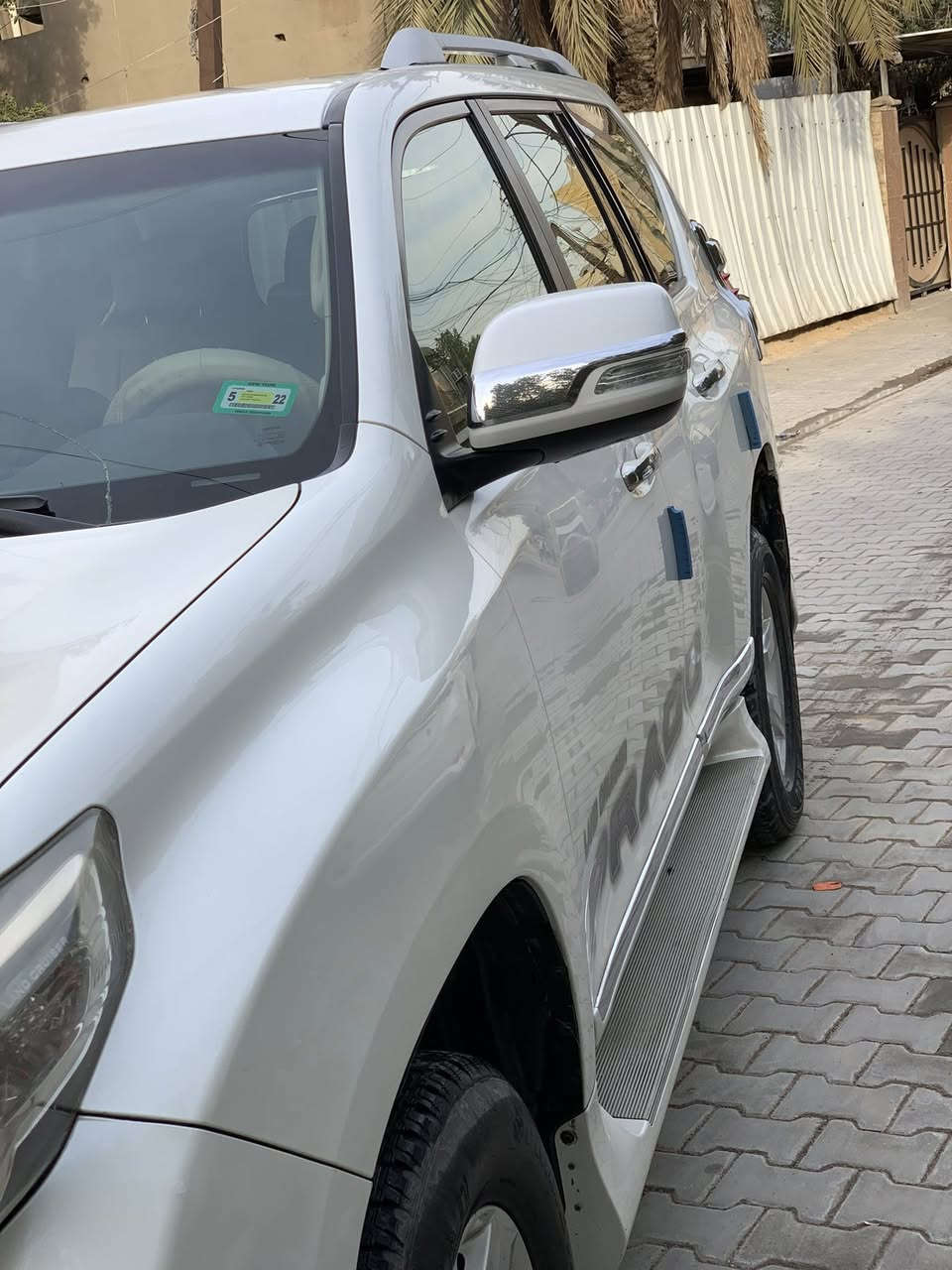 السلام عليكم خوان برادو لل بيع موديل 15  اربعه سلندر سياره بيه جاملغ بارد فقط بقيه كفاله عامه عنوان بغداد الستفسار ***********
