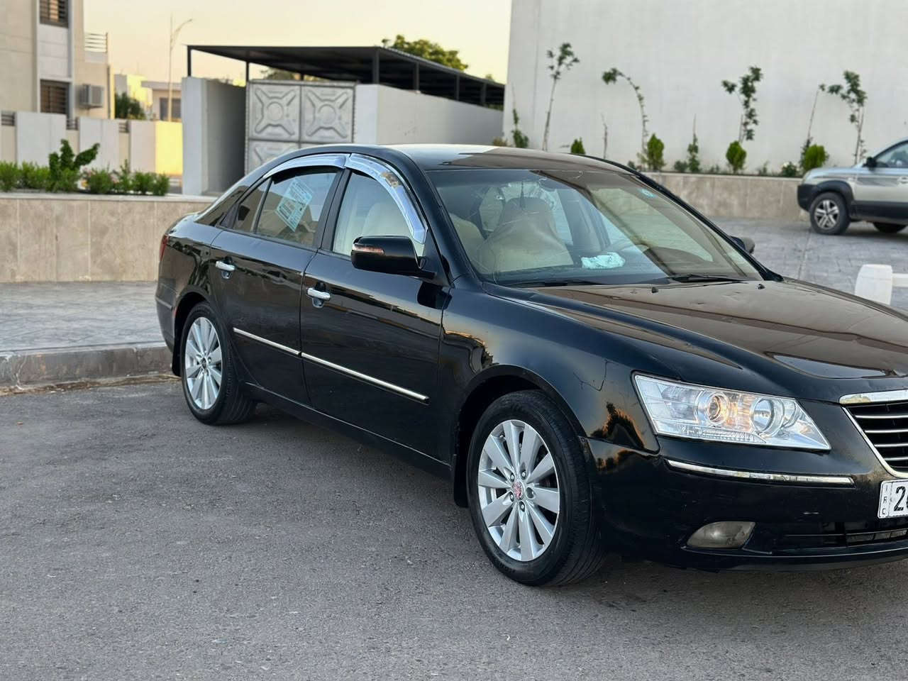السلام عليكم….
للبيع بسعر مناسب جدا 89$ اعتذر عن الاقساط والوعده
هونداي سوناتا 2010 ( مقدس ) خليجي نظام واحد لون اسود متغير (ابو الشذرة) رقم صلاح الدين انكليزي (26) سنوية جديدة لغاية 2031 هزة جديدة شرط التحويل….
سياره بيها صبغ بنيد فقط والباقي مكفول  ومكانين بارد صغير جدا …. بدون دواخل بدون ايرباك..….
سيارة جاهزة بدون اي نقص….
محرك 4/2400سلندر دوش المرغوب… محرك مامفتوح… 
شرط محرك وكير وصدر وكهربائيات وتبريد وتدفئة وتخم تاير سيارة جاهزة من كلشي…..
مواصفات فول عدا السلايت ( 5 ويل كب كروم ومري شفط واشاير بالمري وكشن جلد وكشن كهرباء وكشن تدفئة وشاشة وكامره وبرده خلفيه بلاديه وحساسات وبلاجكتورات وبلاجكتورات وبعد بيها اهواي مواصفات مايحتاج اذكرها معروفه مواصفاتها مايحتاج اذكرها….
العنوان/ صلاح الدين/ تكريت/ القادسية..
السعر 89$ اعتذر عن الاقساط والوعده…
للاستفسار ***********

