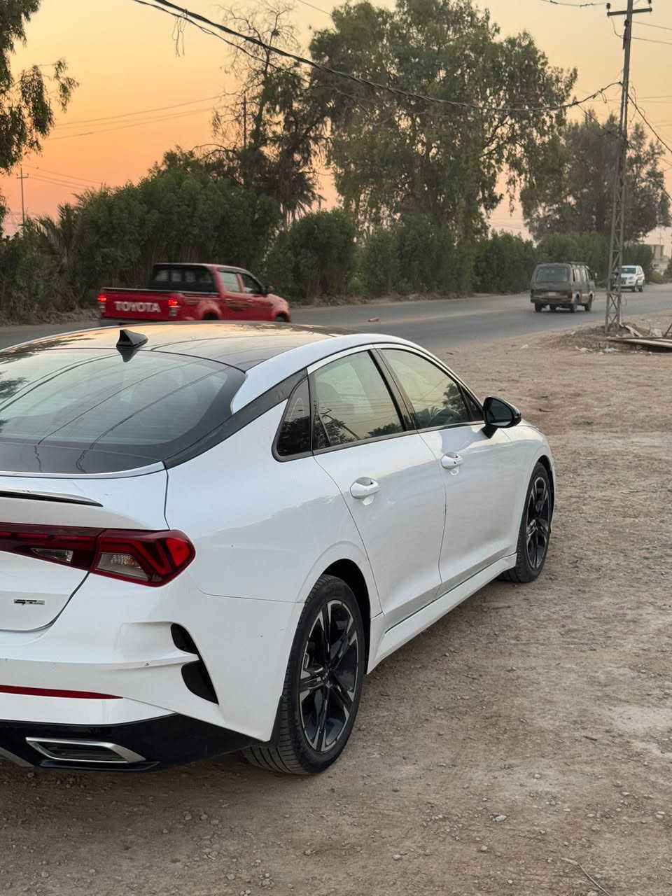GT LINE    K5 وراد امريكي
موديل 2024 فول مواصفات 1/1 ما عده التبريد قطعه وحده                                          مكينه 1.6تيربو ماشيه 50الف  محرك وكير مكفولات                    بانوراما.                                                                                                                  

تشغيل عن بعد.                                                                                          

كشنات جلد كهرباء.                                           

السيارة فول رادارات

توقف ذاتي

قيادة ذاتية.   

أربعة 4️⃣ أنظمة قيادة 

نظام ابل كار بلي

صندوق ذكي عند الاقتراب 

سايد بريك دكمه     

كشنات تدفئه تبريد

حادث السياره چاملغ ايمن وشويه بارد بالبنيد. 

السياره جديده وما ماشيه اهوي. حداديه جديده  

 سعر السياره على الأتصال *********** 

مكان السياره الدوانية ✨
