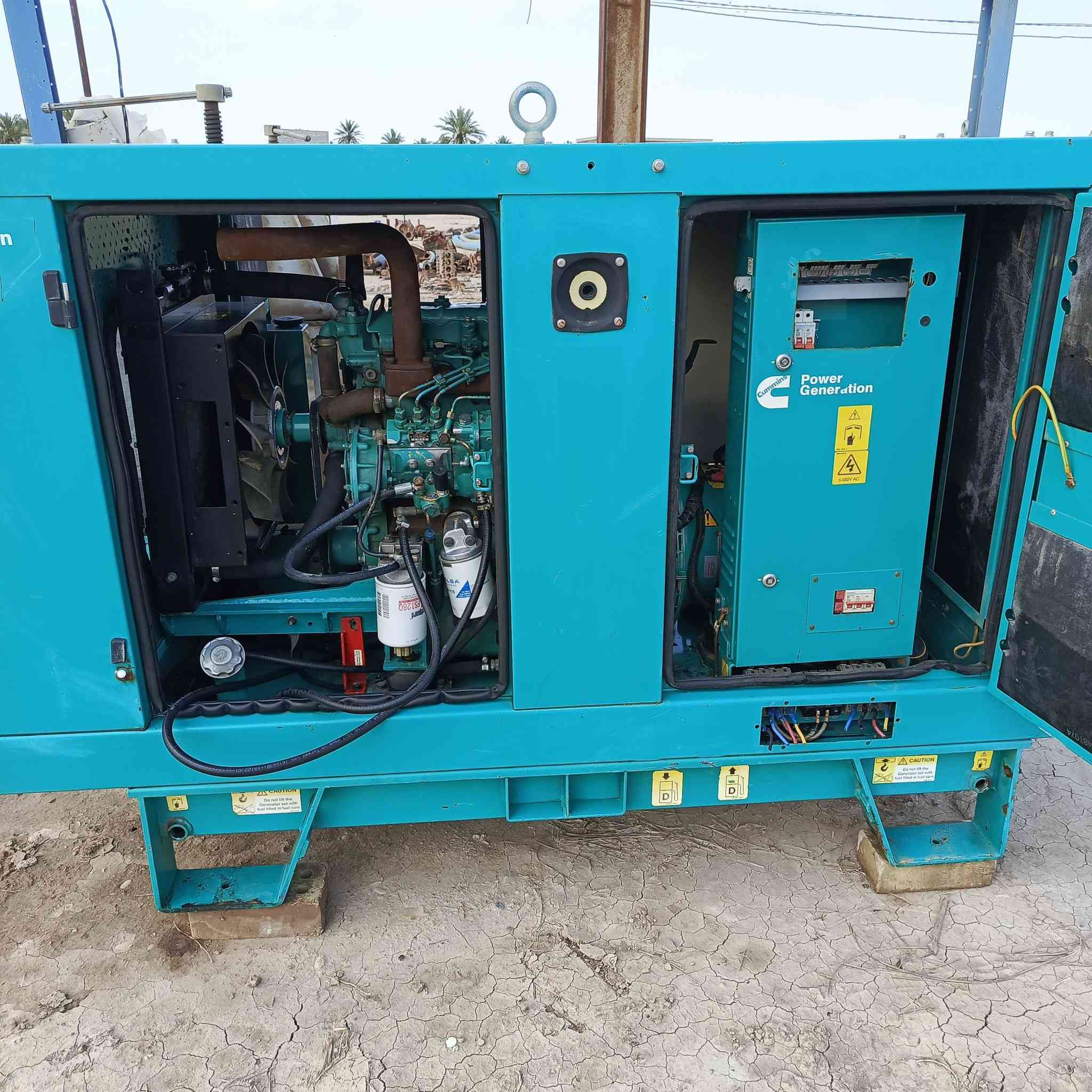 سلام عليكم 
لبيع مولد كمنز 3 بستم بلادي 
مكان واسط حفريه
سعر 28 ورقةبي مجال 
تواصل ***********
