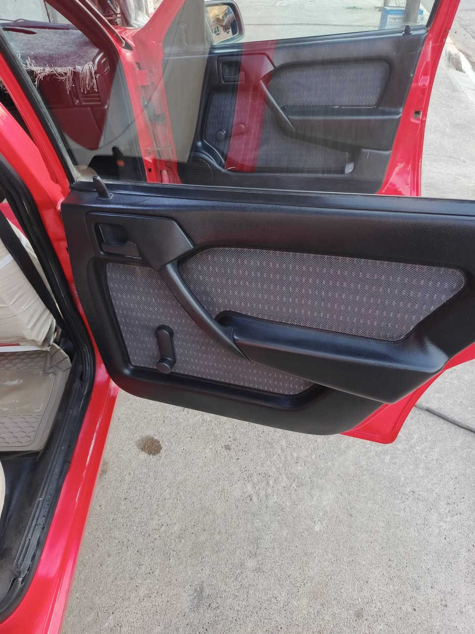 للبيع أوبل فكترا
موديل ٩٢
محرك ٢٠
سنوية جديد
أرقام جديدا 
مصبوخ عام جمالية 
داخل جديد
شرط التحويل
رقم الموبايل ***********
السعر ٤٠ وبي مجال بسيط
السيارة أحلى من الصور
