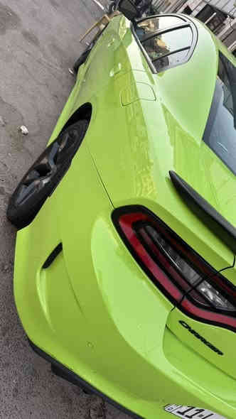 سلام عليكم 
للـــبيع 
نـــوع السيــــارة : دوج _ جارجر _RT
المـــــــوديــــــل : 2023 .
لـون الســـــــيارة : تفاحي 🍏 . 
ألمسافة ألمقطوعة : 26 الف. 
عدد الاسطوانات : 8 سلندر . 
حجـــم المحــرك : 5700 CC
ألــــــــــــــــــوارد : أمريكي تبديل جاملغ اصلي وصور الحادث مرفقه. 
رقــــم اللوحـــــة : بغداد بأسمي. 
المـــــــــقاعــــد : جلد شامو
فئـــــة الســـيارة :MAX  RT
ألمواصفــــــــات :معروفة مواصفات الماكس كشنات تدفئة تبريد مري قلاب وي البك رادار جانبي بلمري وامامي اسفل الدعامية ويل 20  كشنات خزن ميموري هواي مواصفات 
الملاحظـــــــات :  ، السيارة جاهزة بحالة جيدة  جدآ 
ألســــــــعـــــــر :330 . 
للأتصـــــــــــــال : _ ***********
والرزق ع الله ☺️
