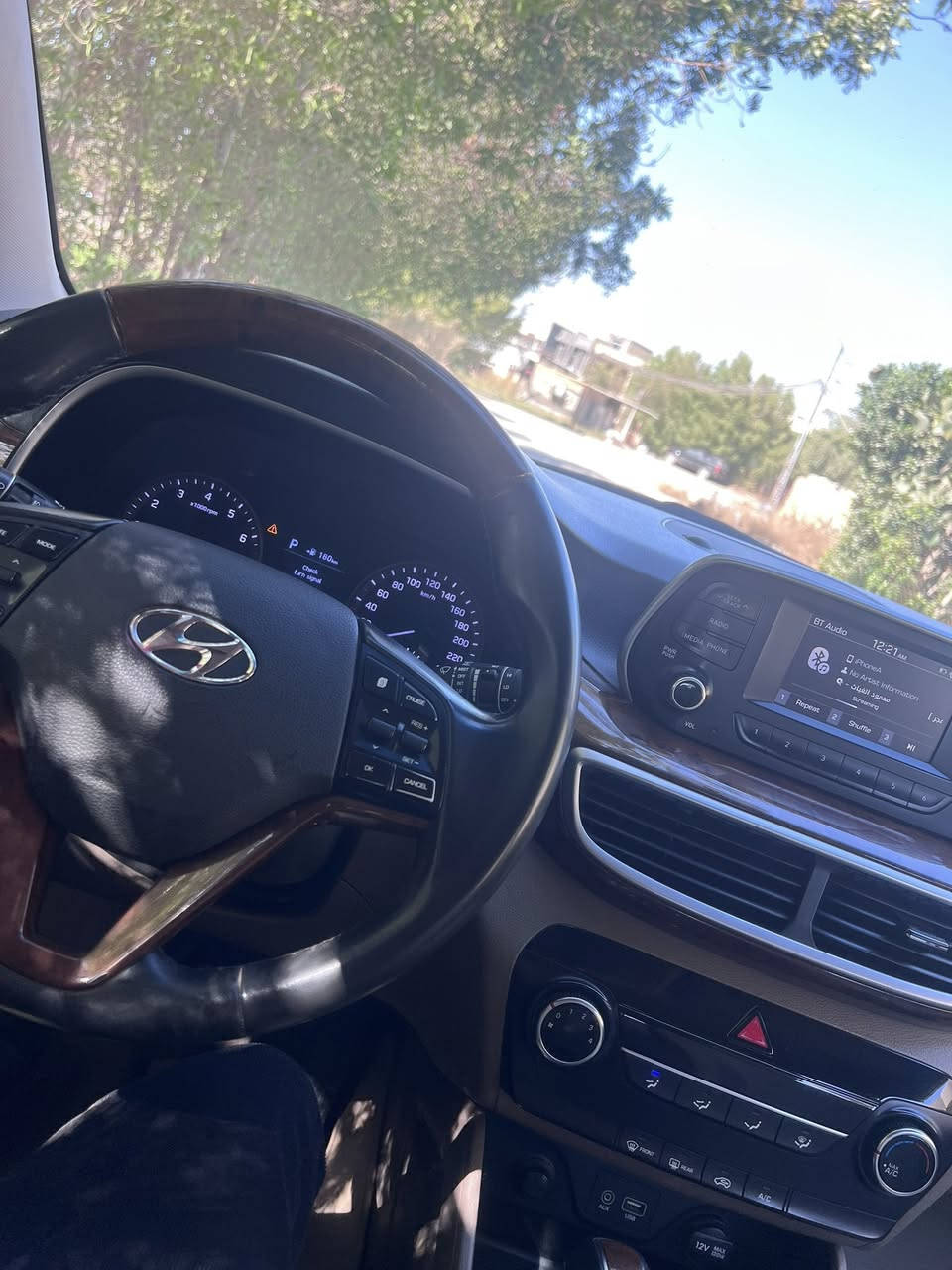 السلام عليكم 
توكسان خليجي فول عده البنراما
موديل 2019 السياره بيه دعاميه اماميه امبدله نفس الون شركه وبيه شبر كارت باب السايق ولباقي كفاله من الصبغ  سياره جاهزه للخير من كلشي السعر  190  وبيه مجال بسيط 
مكاني بابل الاسكندريه قرب الدله 
الاستفسار ***********
