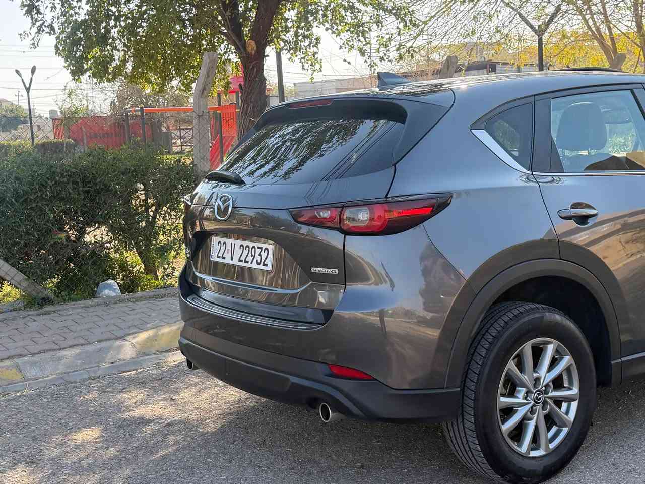 مازدا CX5 

مواصفات : preferred

موديل 2023 

عدد المسافة : 52 ميل   

حجم محرك : 2.5L ( 4،سلندر) 

بدون ضرر : شرط كلين بدون طخه او تعديل 
او تكحيل او صبغ 
ايرباك برده طاك جهة السايق بسبب طخة التاير مالتها 

فتحة سقف 
دبل اكسل AWD 
بصمة ابواب 
بصمة تشغيل  
هاند بريك بصمة 
اوتو هولد : Auto Hold 
اوتو ستارت : Auto start 
اوتو ستوب : Auto stop 
رادار امامي ( نقاء عمياء) 
رادار خلفي ( تحذير من الاصطدام) 
تحكم ستيرن 
كشن كهربائي
تبريد مركزي 
لايتات ليد و عدسة زينون  
وبعد هوااي اكو مواصفات…

رقم أربيل ومكان السياره كركوك 

رقم الشاصي : jm3kebcm5p0114403

واتساب : *********** كركوك, العراق
