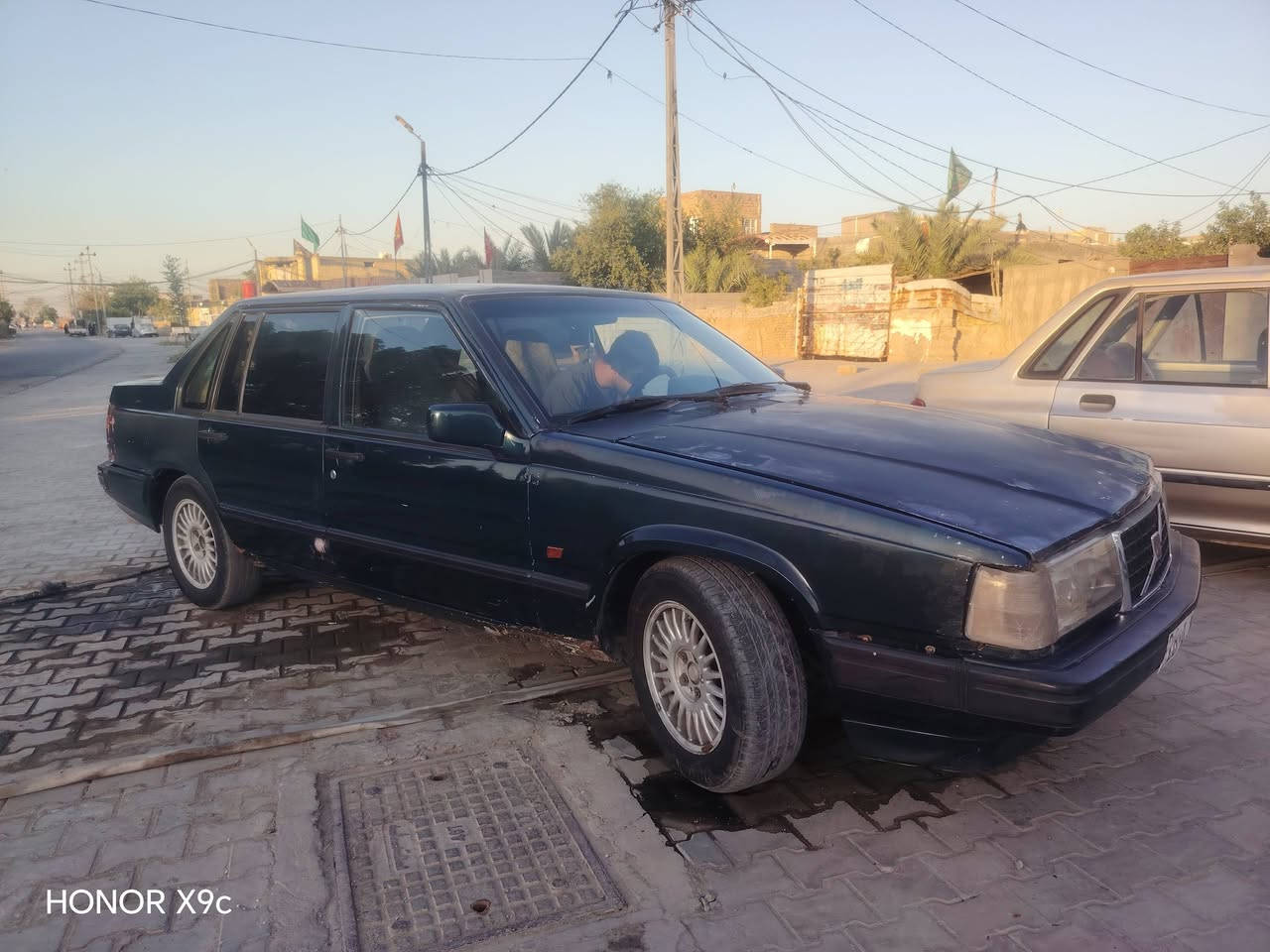 سلام عليكم فافلو 940موديل 92سياره  حداديه جديده  محرك vvt  سنويه جديده غرفه حلوه تبريد يخبل  سياره جاهزه  يسعر 45وبيه مجال  تصال ع رقم ***********
