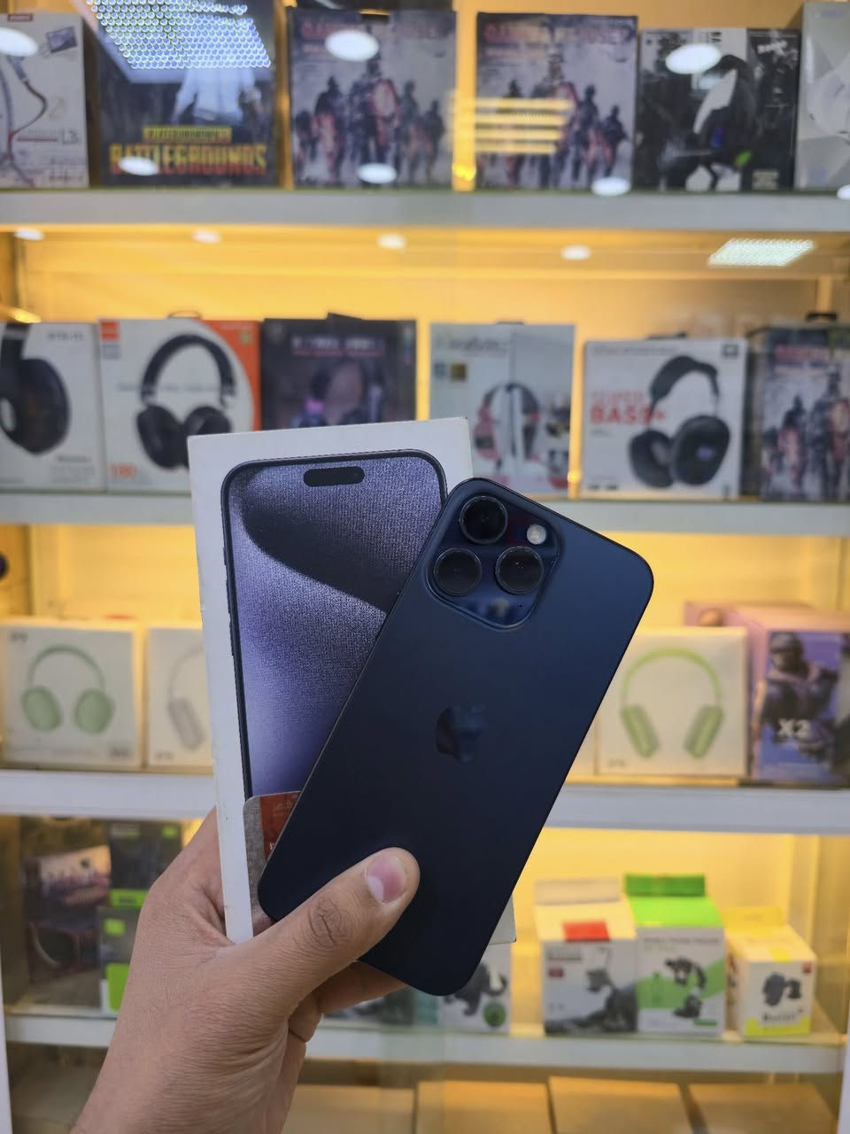 السلام عليكم ايفون 15 برو ماكس نضافه الجهاز 100% شرق اوسط(( دبل شريحه)) الجهاز ما مفتوح مداخل صيانه ضمان 3 ايام
ذاكره : 256
بطاريه : 87 بلاد
نموذج : M
السعر : مليون 75
العنوان : بغداد حي اور 
للاستفسار : ***********
