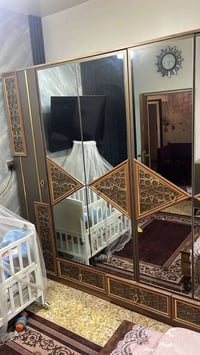 للبيع بسبب المساحه 8 قطع سرير خزان اخذتهه ب 1650 ابيعهه ب 800 وبيهه مج...