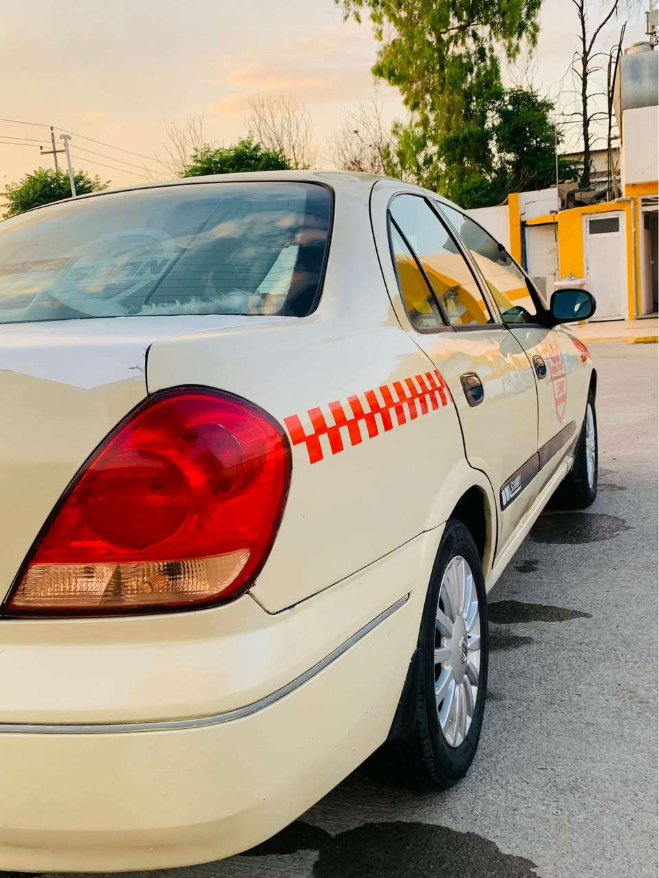 نیسان سەنی یابانی ٢٠٠٩ گێڕ و مەچینە و تەبرید سارد و گەرم تەقەو ڕەقەی بەشەرت١٠ پارچه يه دوسه چي گورايه  absە چار جام كارەبایە سیارەكە یەك دینار مەسروفی تێدانیە سعري٩٧ كه ميك ماعامه له /ره قه م*********** أربيل, العراق
