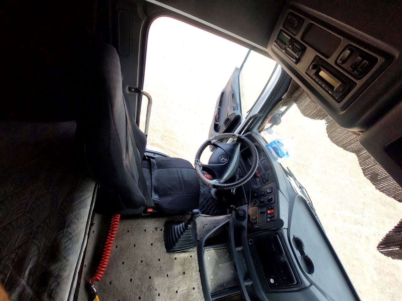 السلام عليكم /للبيع اكسور/ 2008/18.40 نساف /كير عادي /ريتايدر/ تدفئه/ وتبريد/
السيارة جاهزة على الاخر تخم تاير رائس وعربانه تخم كهربائيات مازدات جدد لايت زنون  سنويه بأسمنه لل٢٠٢٨ مربوطه ٣محاور نساف ٢٢متر /السيارة نضيفه خير من الله شرط كير ومحرك واكسل وشاصي وتجي وتشوف بعينك رقم سليمانيه بشرط التحويل / مكان السيارة بعقوبه كنعان تقاطع السياحي /سعر السيارة 
٣٣٠٠٠$ وبيها مجال /*********** ابو احمد
