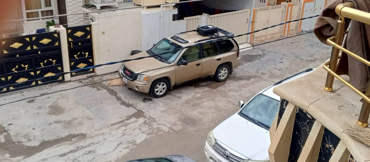 GMC مۆدێل 2004 
ئاڕمیپلاستیکی سلێمانی بێدەعمولێدراوی نیزامی سپلێتی بۆبەستراوەمەکینەی 4200شەش بستۆنی دەبڵ ئەکسل جرکەی تیانییەهەموگیانی بەشەرت نرخی 55گەڵاومعامەلە قیستوقەرزوئاڵوگۆڕمان نییە بۆزانیاری زیاترپەیوەندی کەبەخاوەنەکەیەوە
*********** السليمانية, العراق
