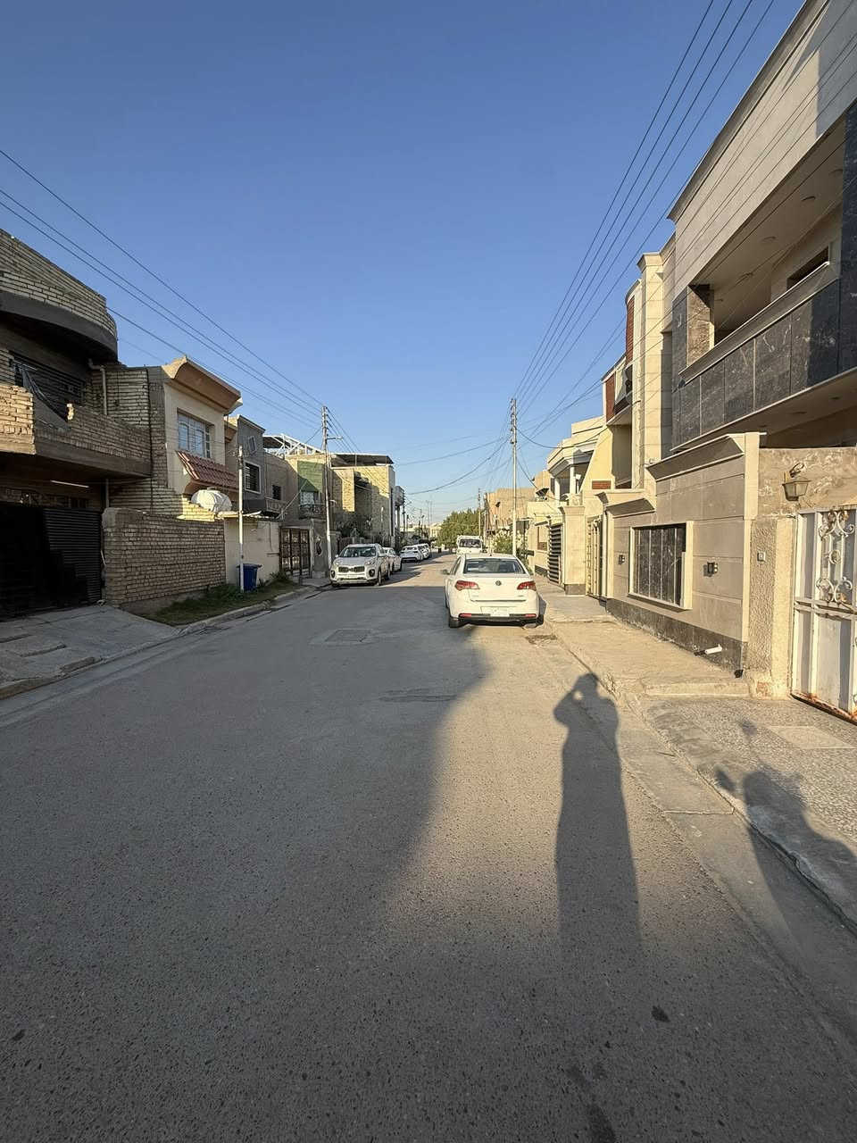 قطعة أرض ١٥٠م للبيع في حي الجهاد مربع البيداء قرب الشارع العام موقع جدا ممتاز واجه ٧.٥ نزال ٢٠ السعر ٢٧٠مليون فقط للاستفسار
*********** 
ابو مرام
