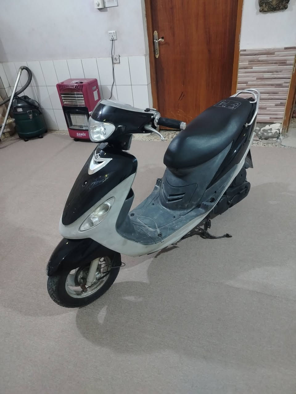 سلام عليكم دراجة ماكس
للبيع شرط حاويه ما مفتوحه
دراجة جديده نظافة فول
سعر 950 وبيه مجال الشراي 
للاستفسار الاتصال على رقم
***********
