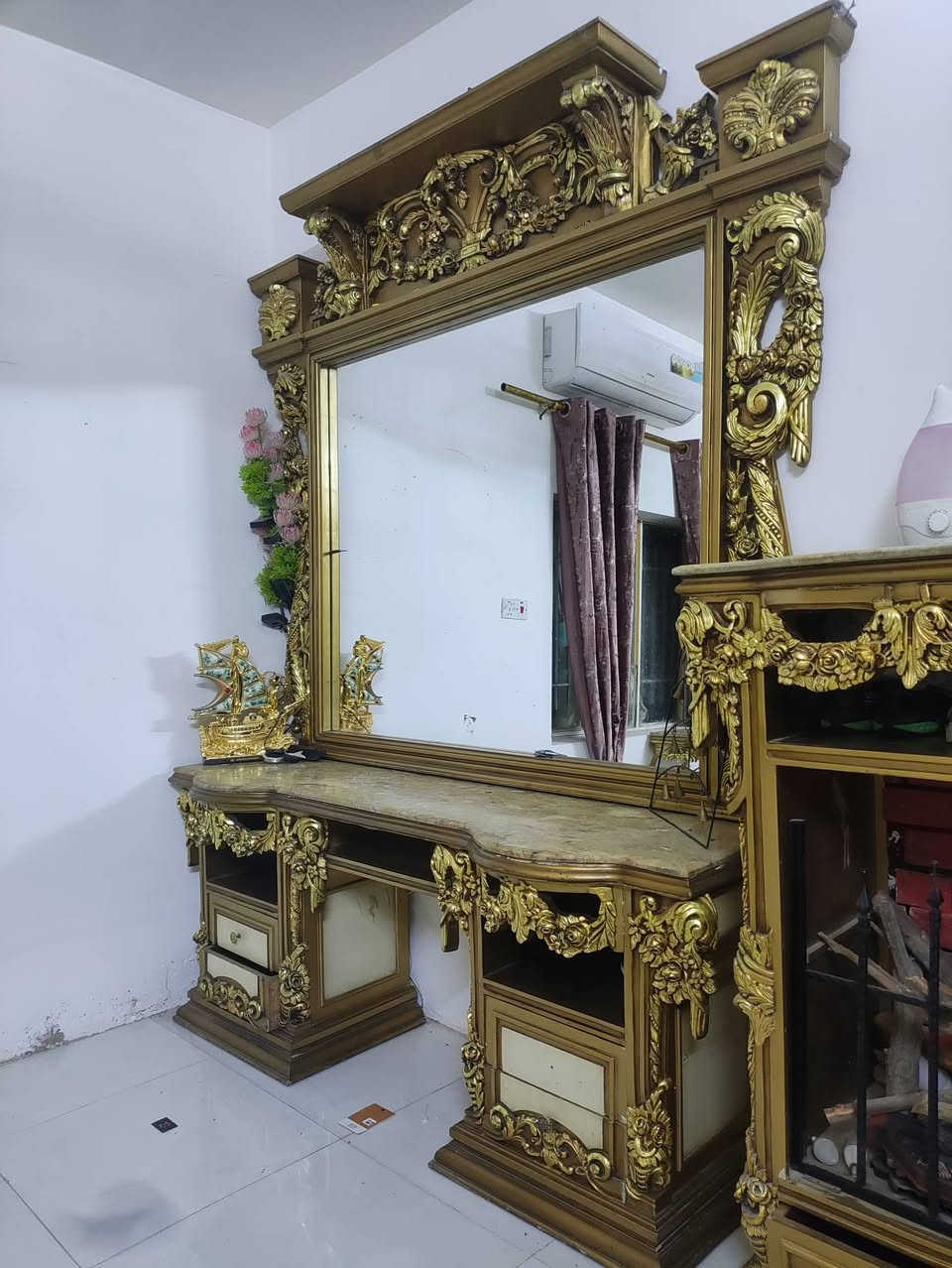 سلام عليكم غرفه مصري درجه اولى زان 
مكاني بغداد منطقه الانتصار سعر  مليون ونص  
***********
