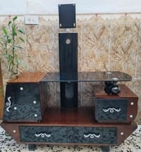 ميز للبيع نضيف مال بلازمه  ‏‪07810583701‬‏