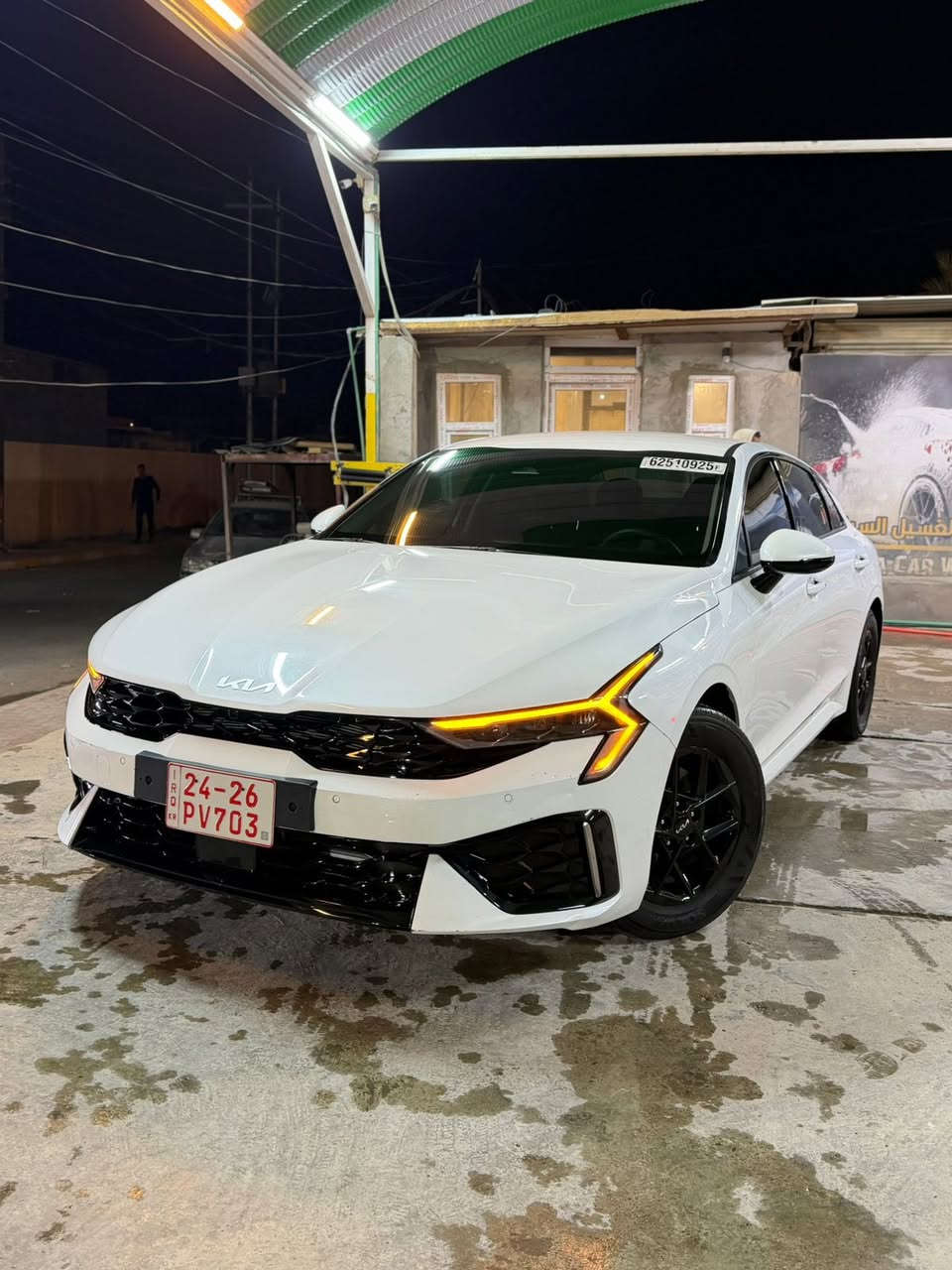 السلام عليكم
كي 5 موديل 2025 كلين تايتل 
كاتي دهوك 
_مكينة2500تنفس طبيعي
_رادارات 
_كامرة 
_بصمة
_اتوهولد _سايد بريك دكمة
_تشغيل عن بعد 
_حساس امامي خلفي 
سيارة بدون تبديل بدون بارد مكفولة من الشخط والرصعات 
ماشية 11مايل 
بدون صبغ ولاكلير 
سيارة بنايلون الشركة 
سعرها 215 
***********
