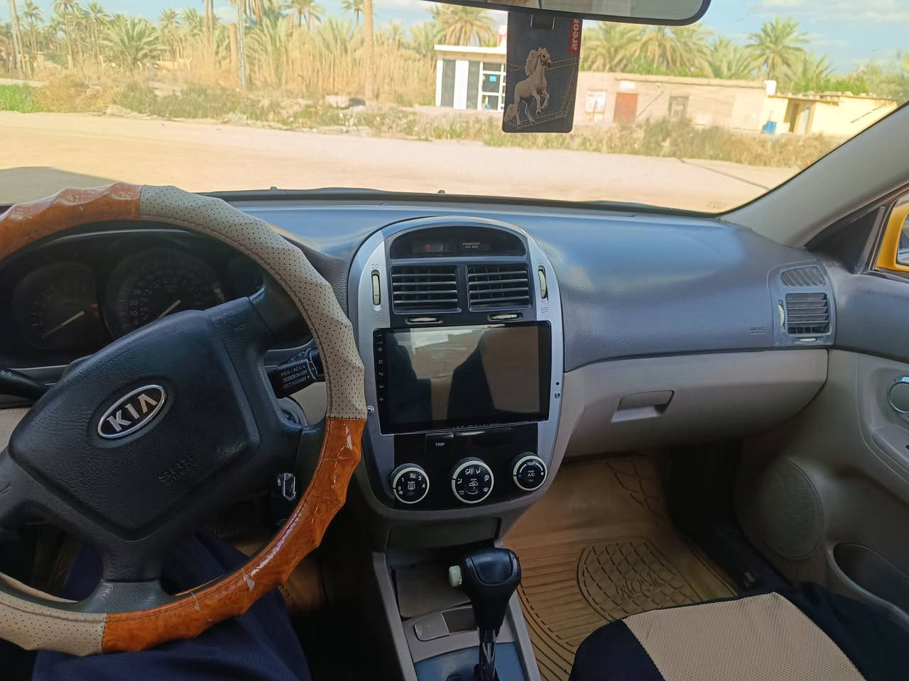 سلام عليكم سبكترا موديل 9. رقم كربلاء سياره جاهزه السعر 70 بيه مجال ***********
