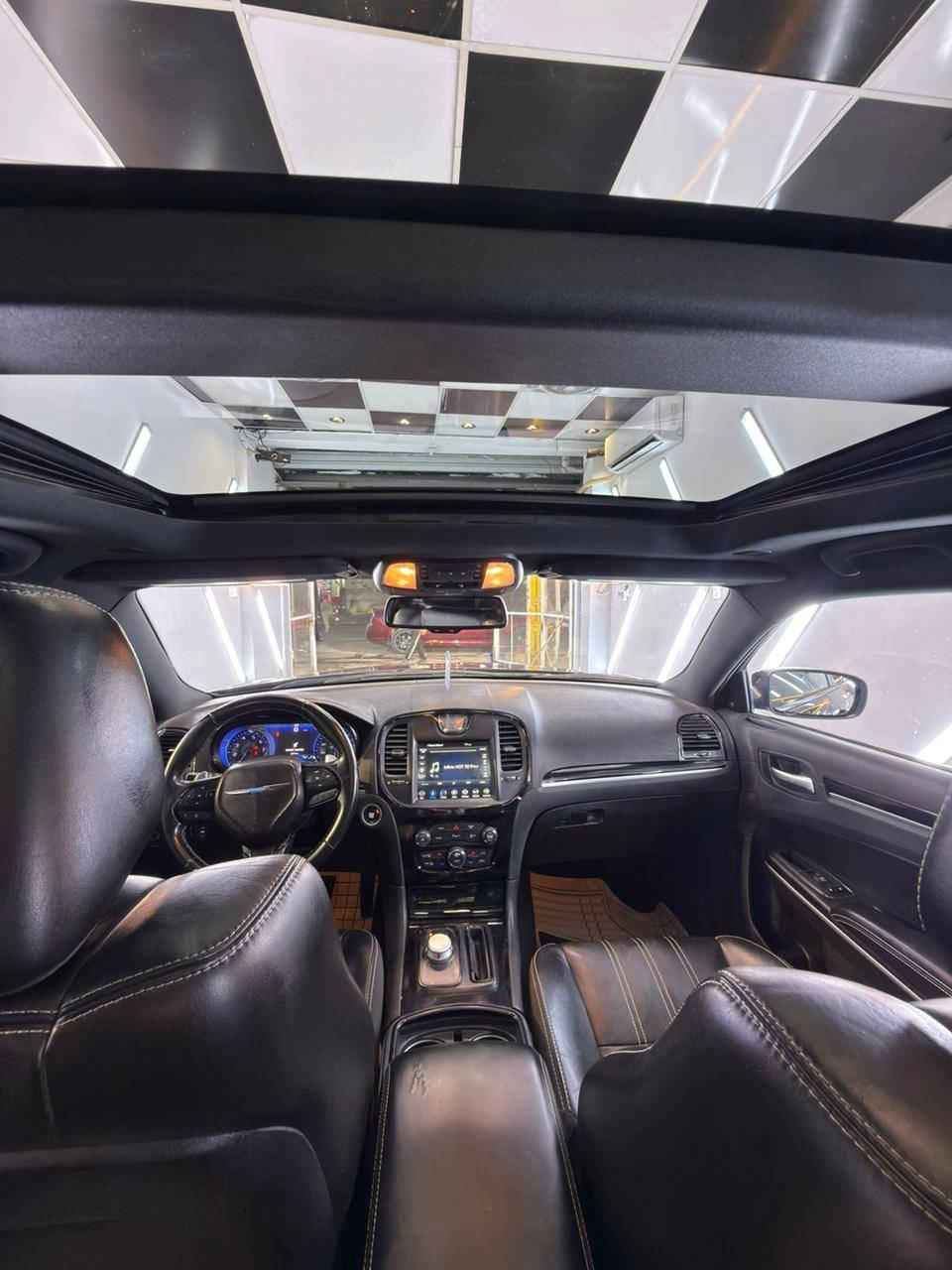 السلام عليكم أوباما مديل 22 اصل فئة S فول عدى الرادار الامامي صور الحادث مرفقة المنشور  حادثة جاملغ أيسر مشدود نفس اللون وبيها بخشم البنيد صبغ مدكار شبرين والجاملغ الامامي الايمن بي بارد باذيل والبقيه كفالة السيارة ماشية 95 الف
رقم الهاتف ***********
السعر 265 ورقة وبيها مجال
